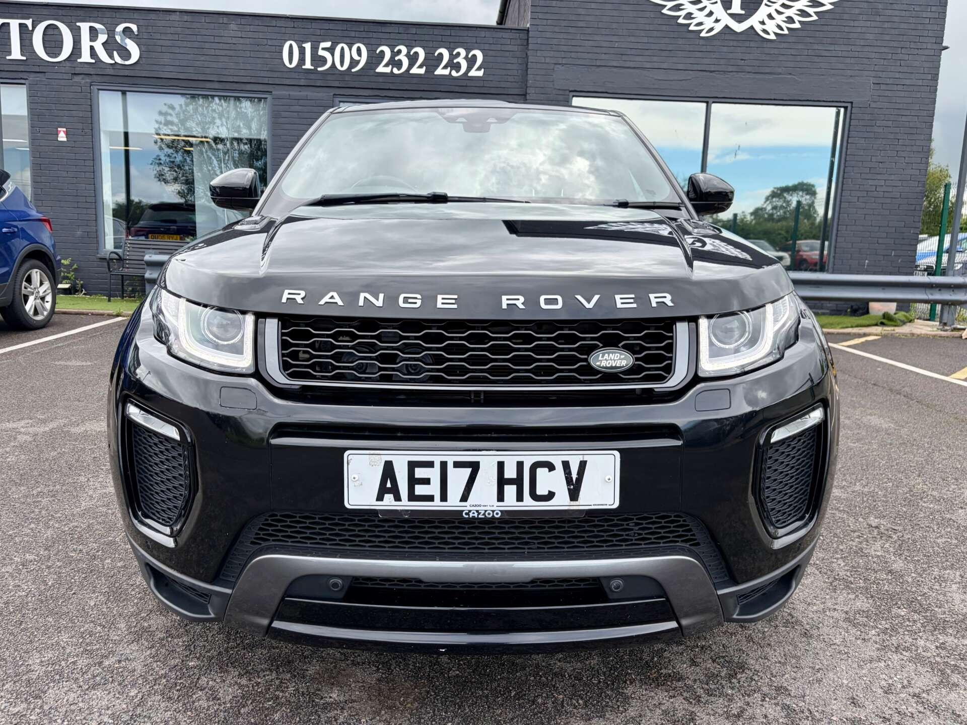 Land Rover Range Rover Evoque view 3
