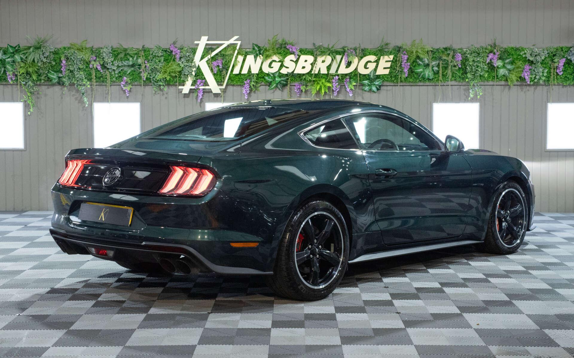 Ford Mustang view 13
