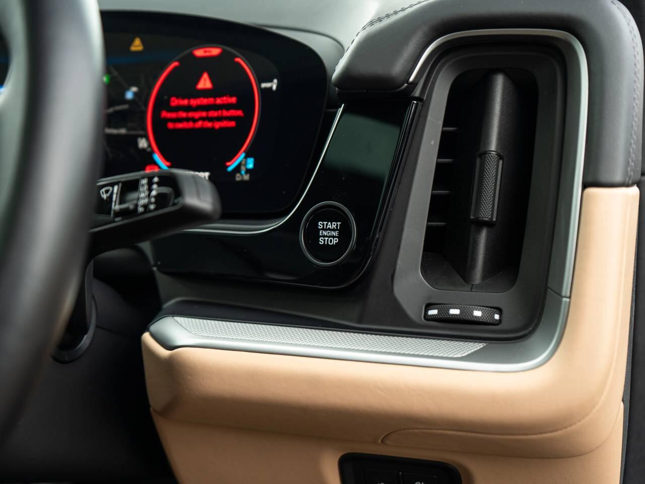 Porsche Cayenne view 19