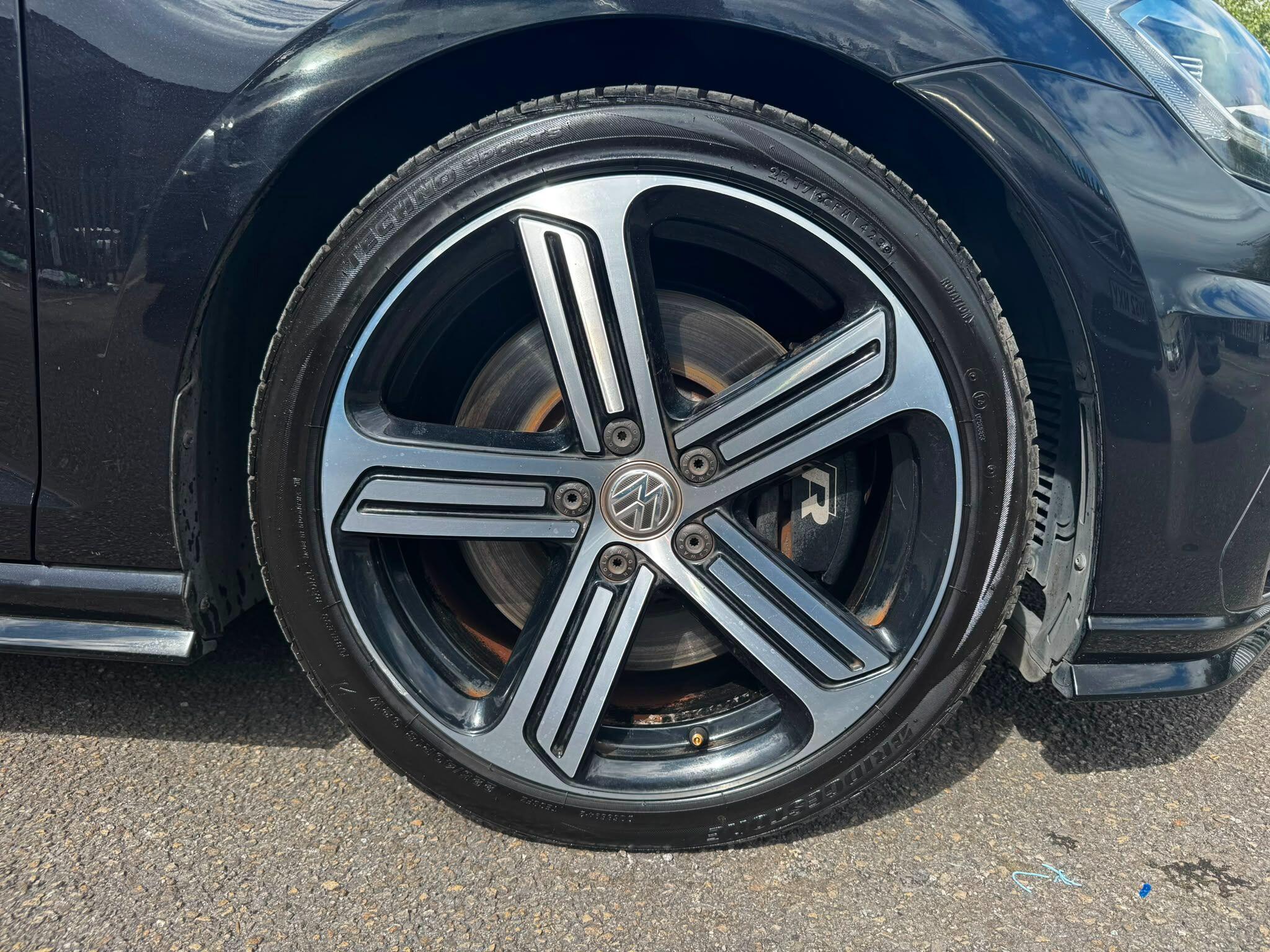 Volkswagen Golf view 33