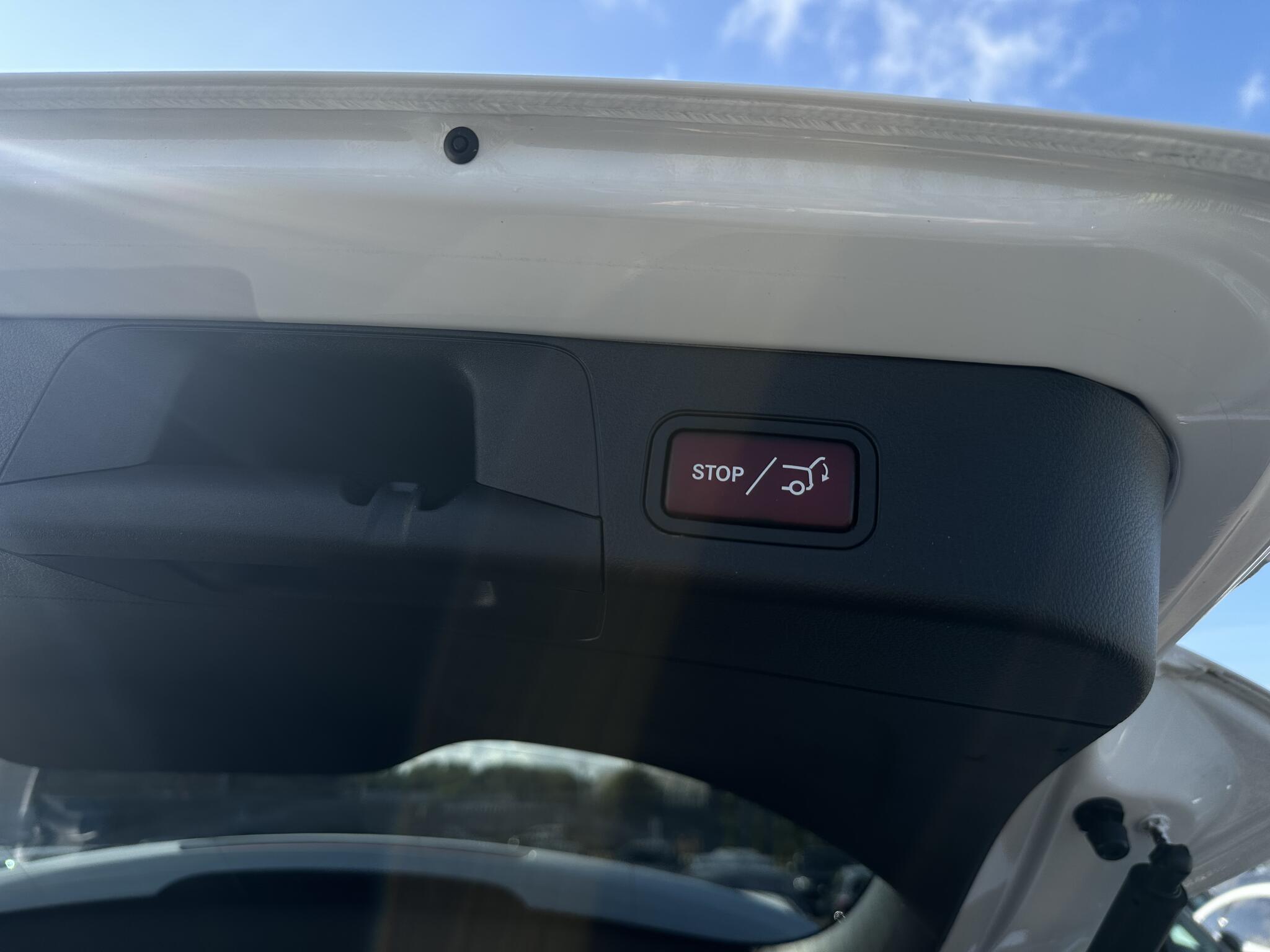 Mercedes-Benz EQB view 25