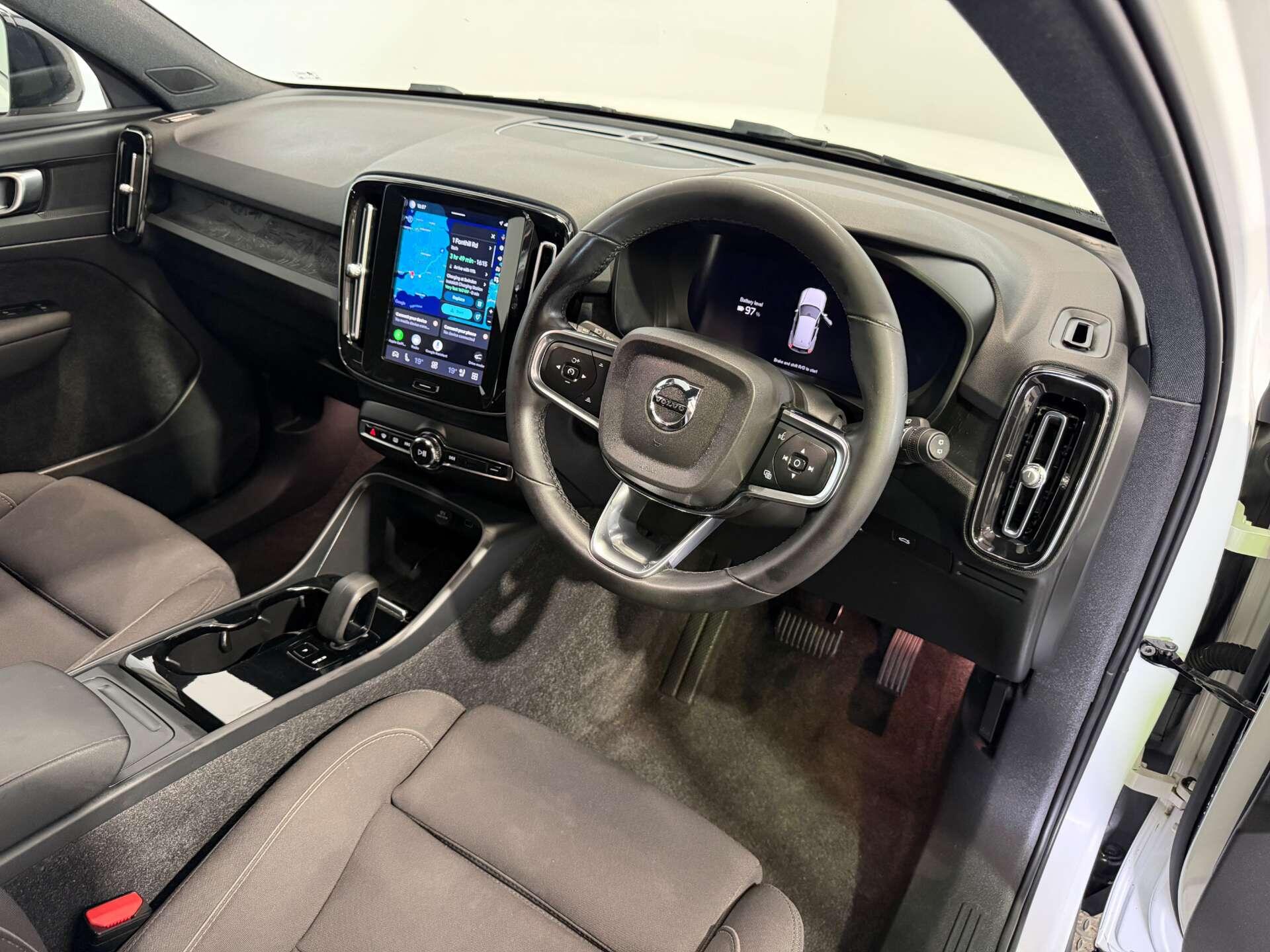 Volvo XC40 view 18