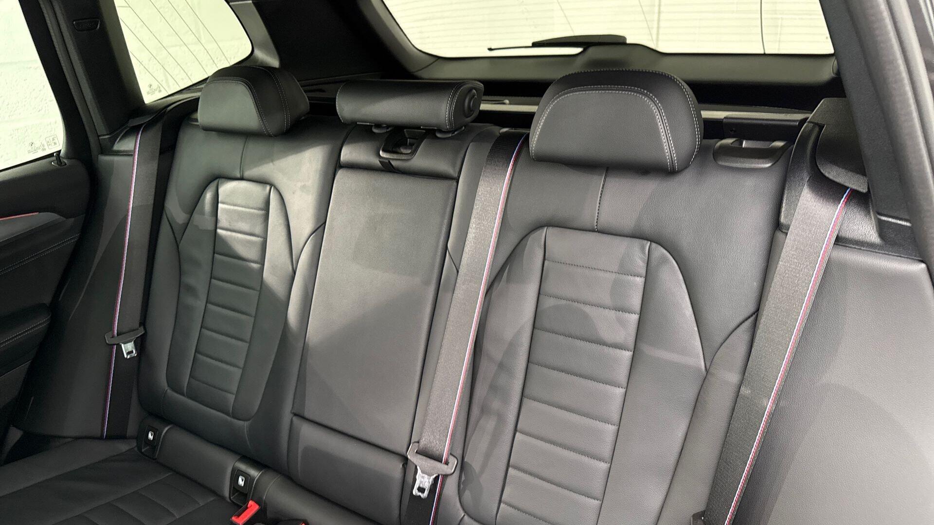 BMW X3 view 12
