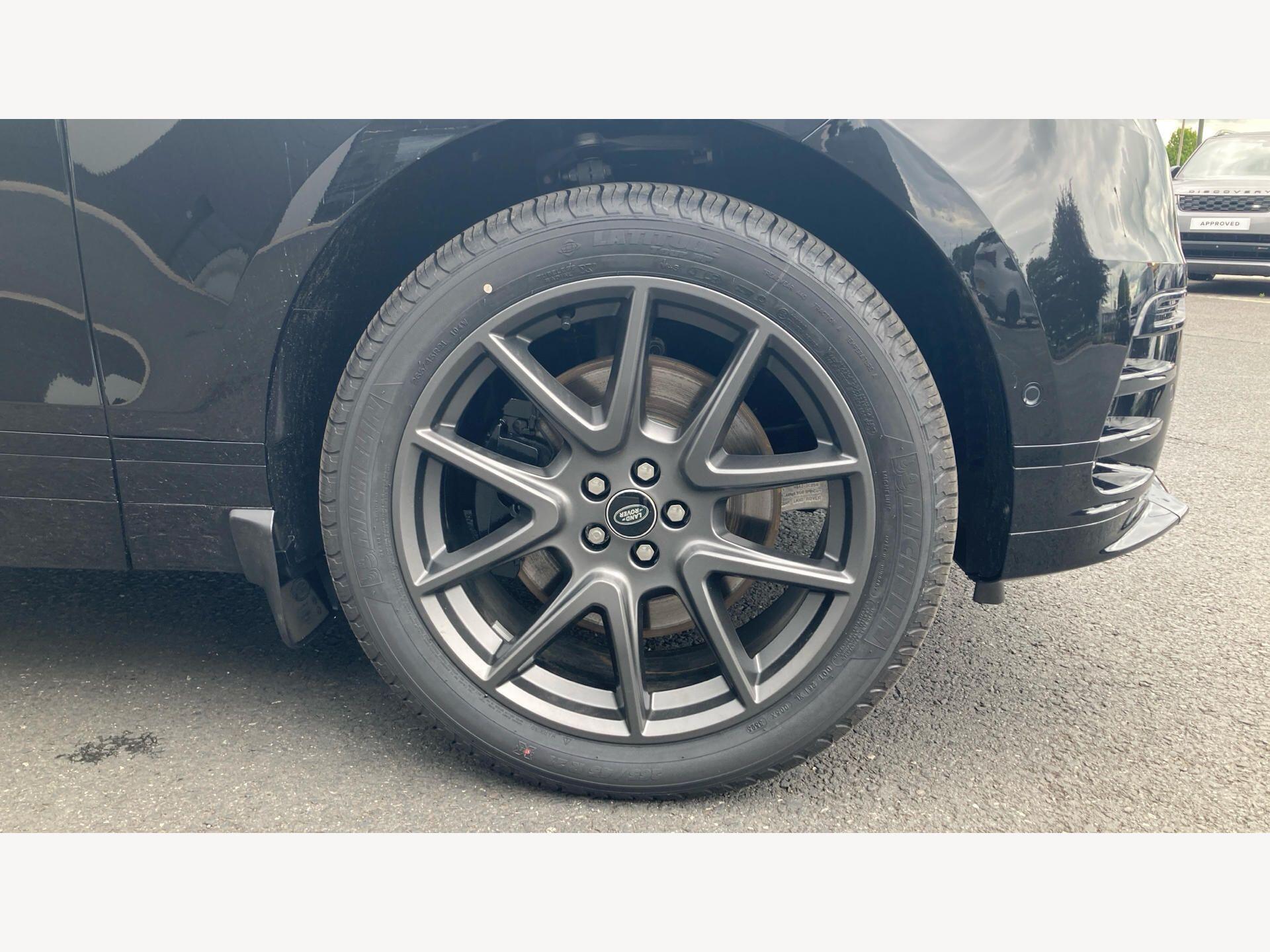 Land Rover Range Rover Velar view 9