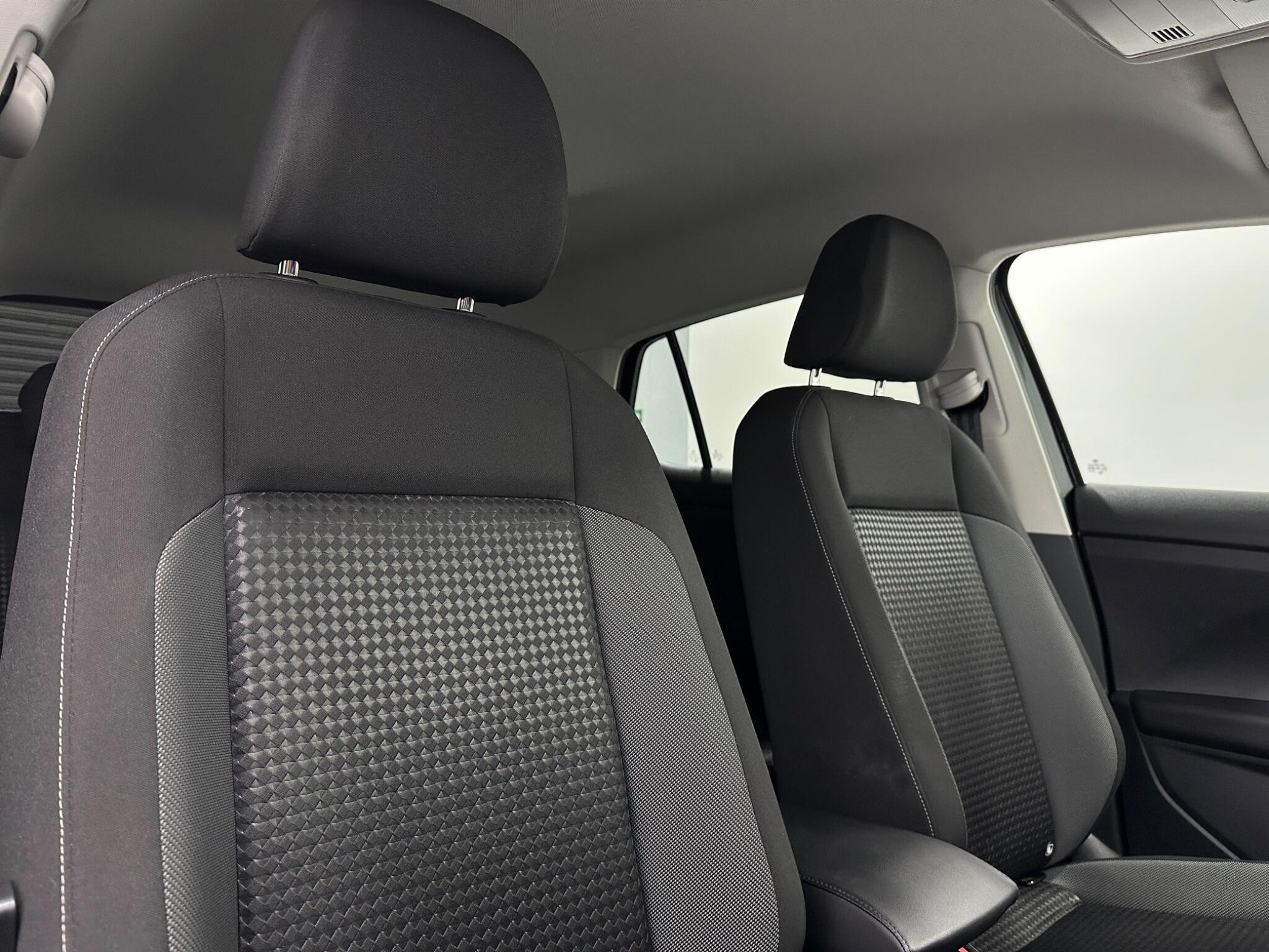 Volkswagen T-Cross view 33
