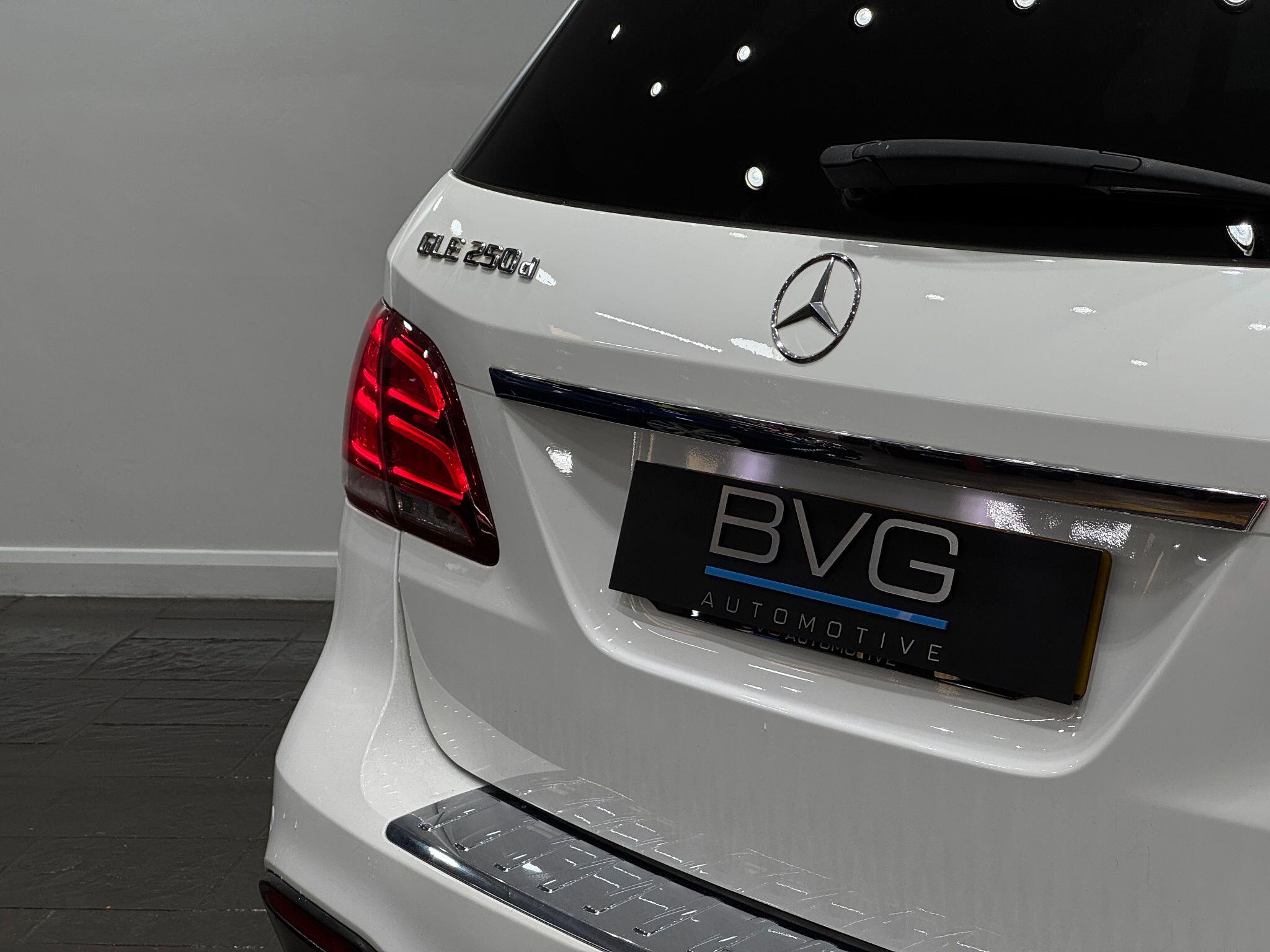 Mercedes-Benz Gle view 23