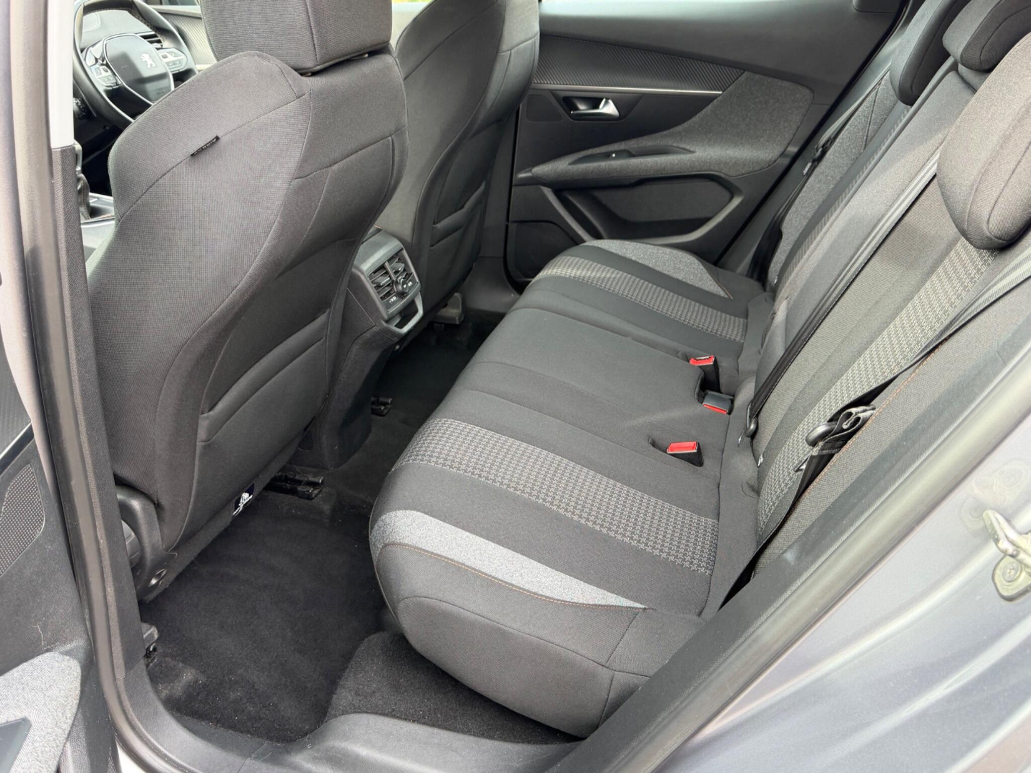 Peugeot 3008 view 15