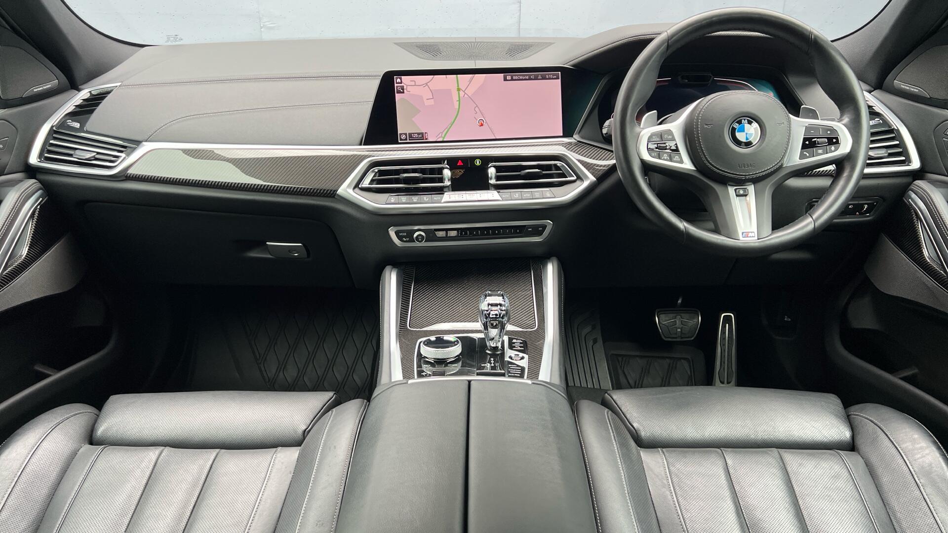 BMW X6 view 4