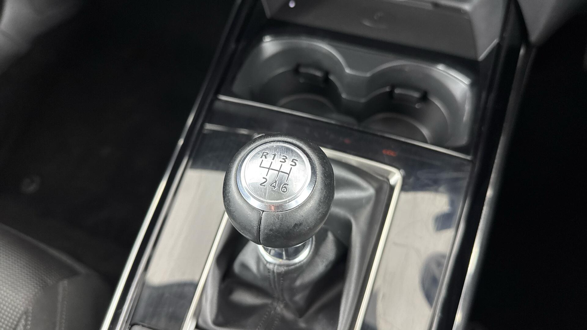 Mazda CX-30 view 37