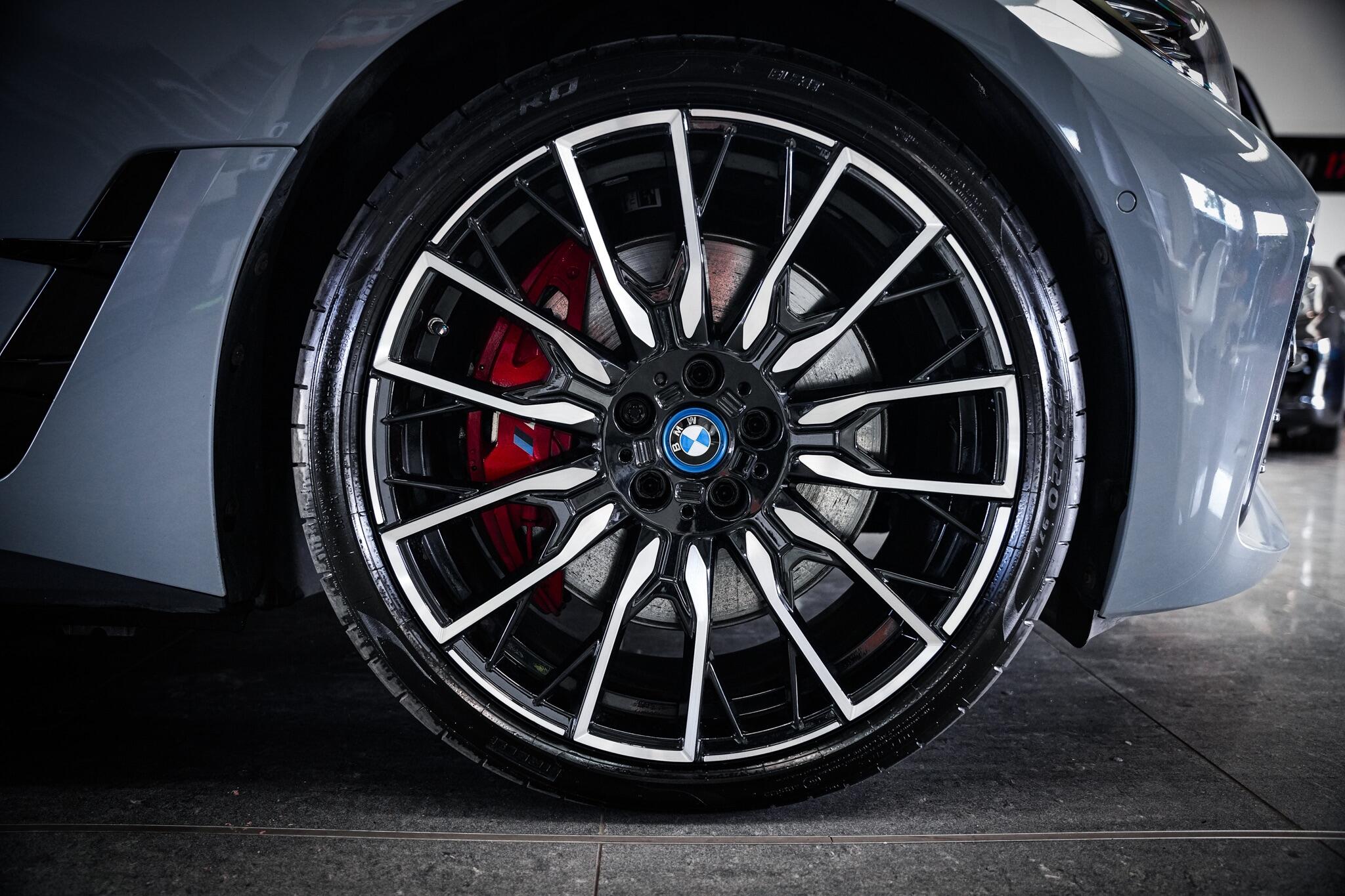BMW I4 view 27