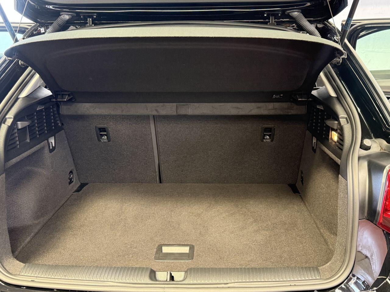 Audi Q2 view 15