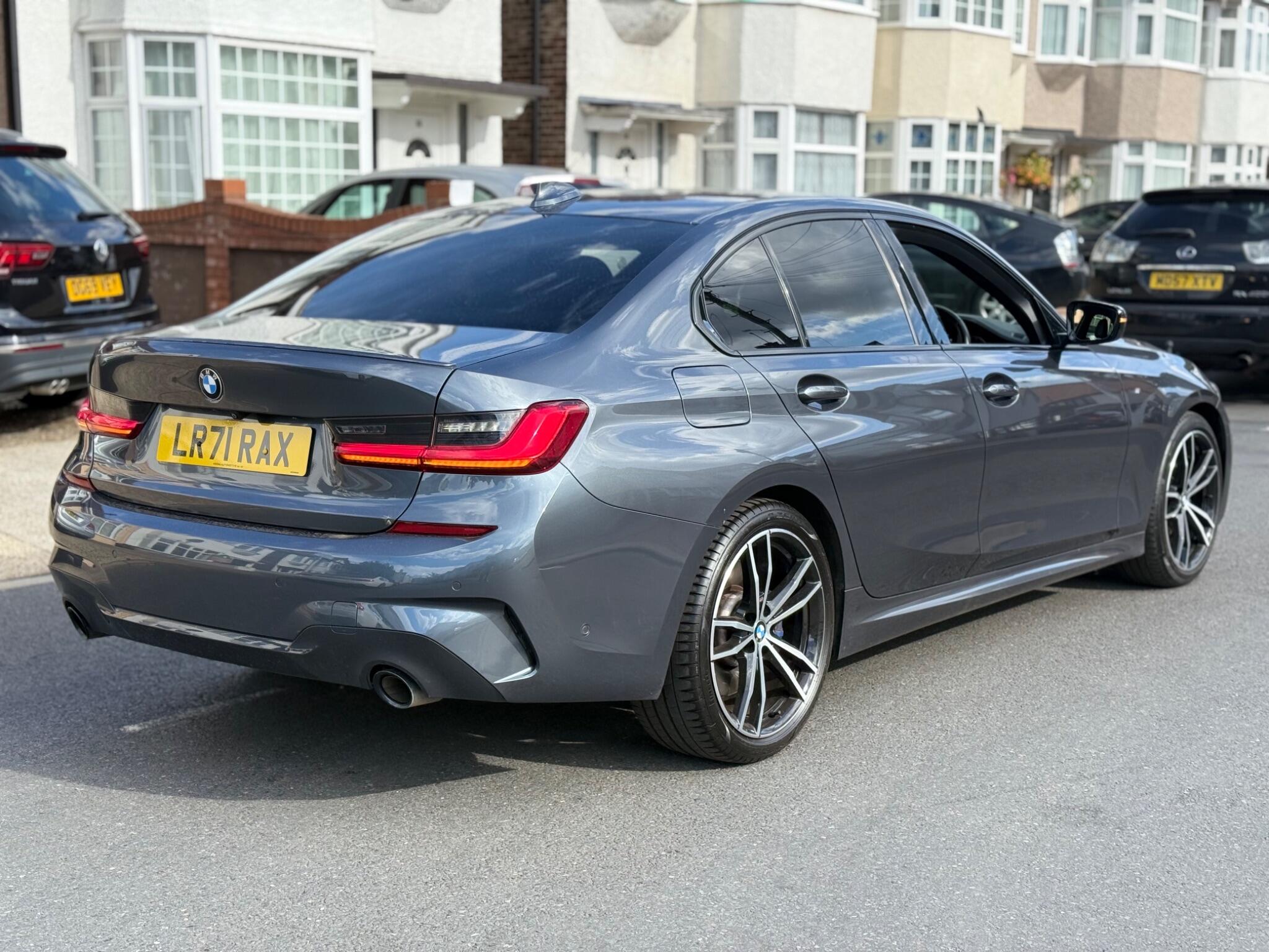 BMW 3 Series view 10
