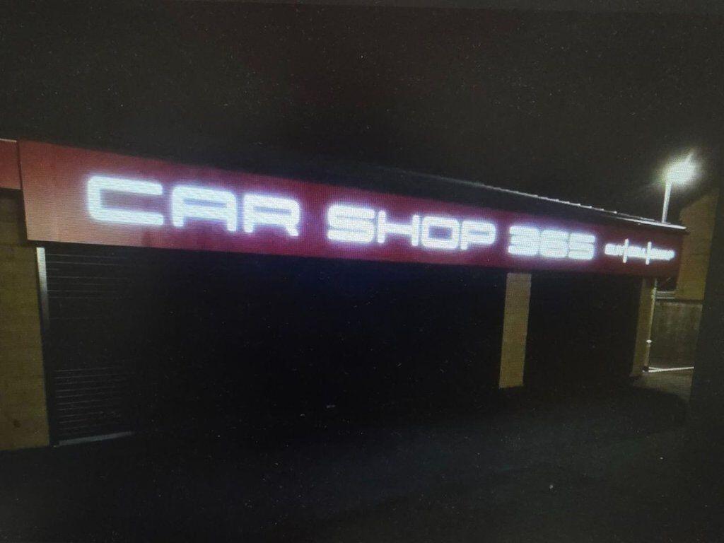 Volkswagen Golf view 106