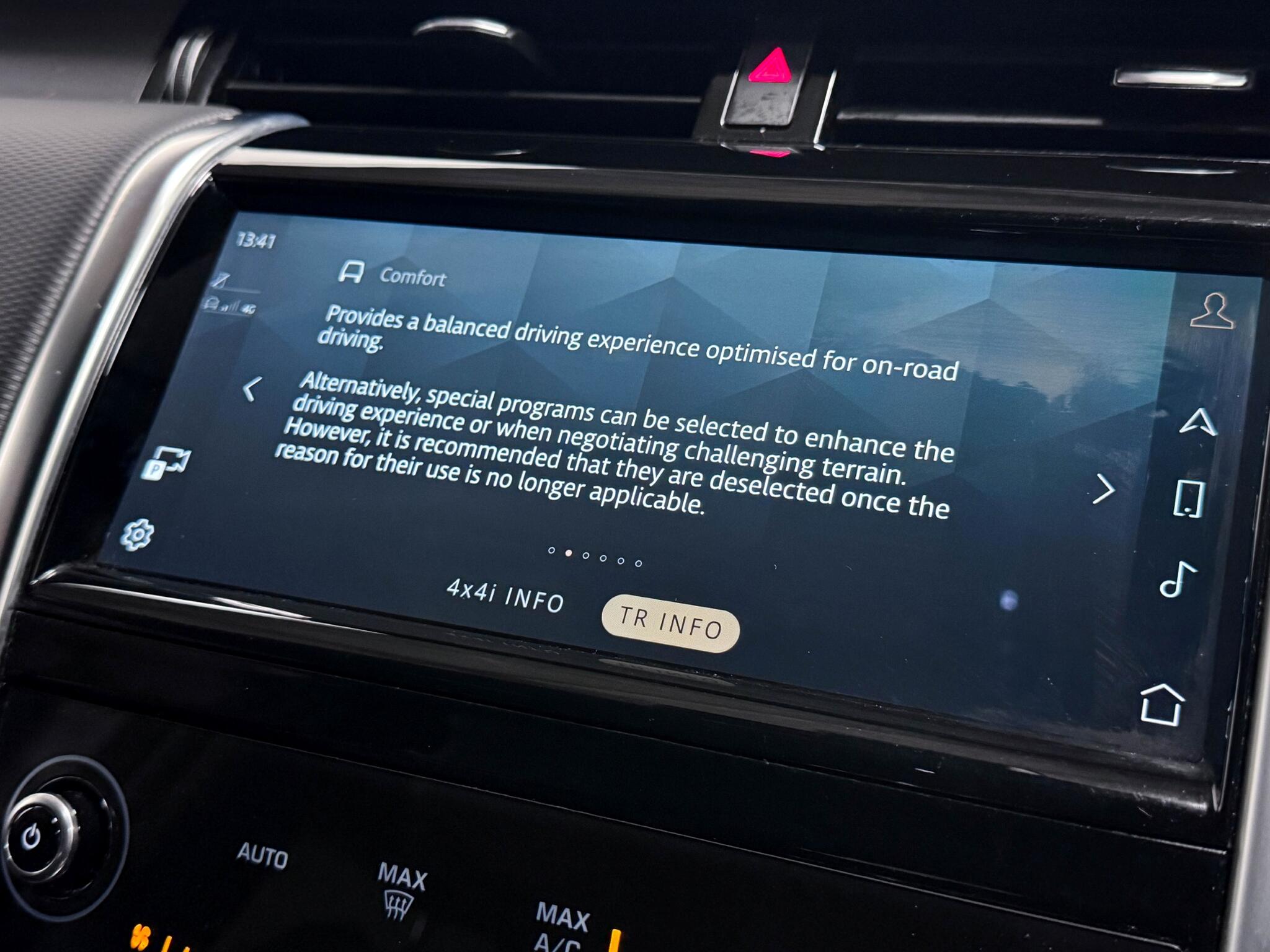 Land Rover Discovery Sport view 58