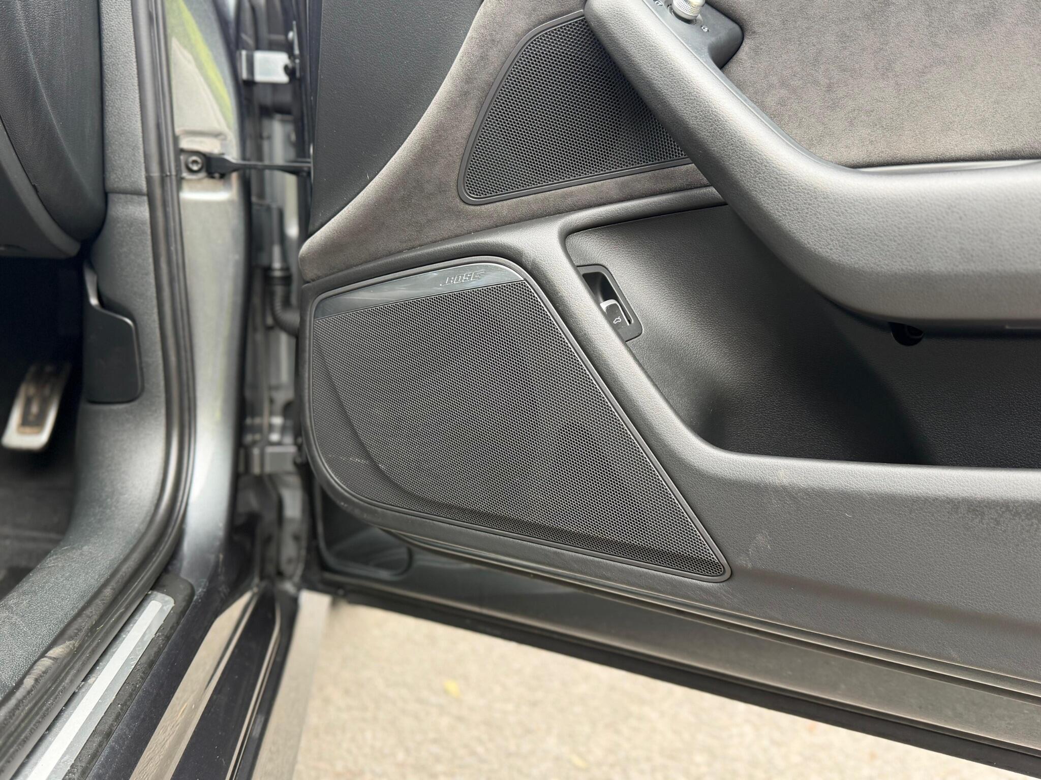 Audi S6 view 28