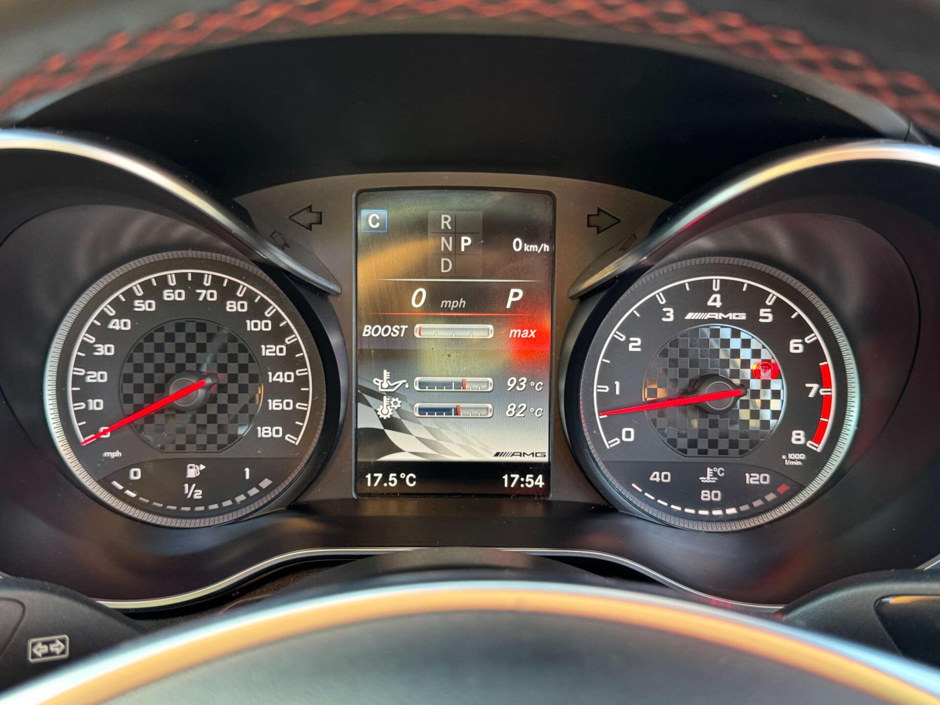 Mercedes-Benz C-Class view 27