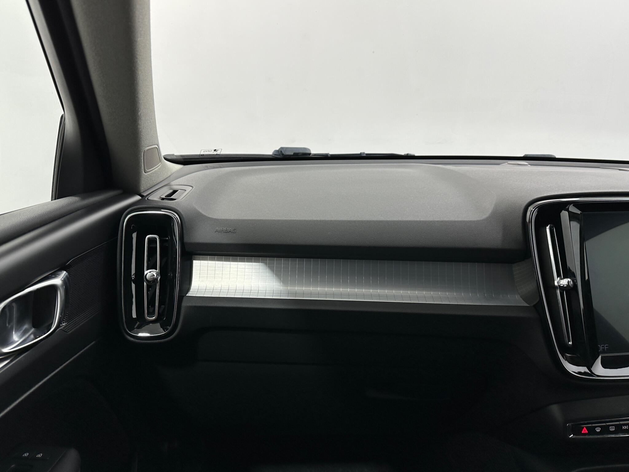 Volvo XC40 view 26