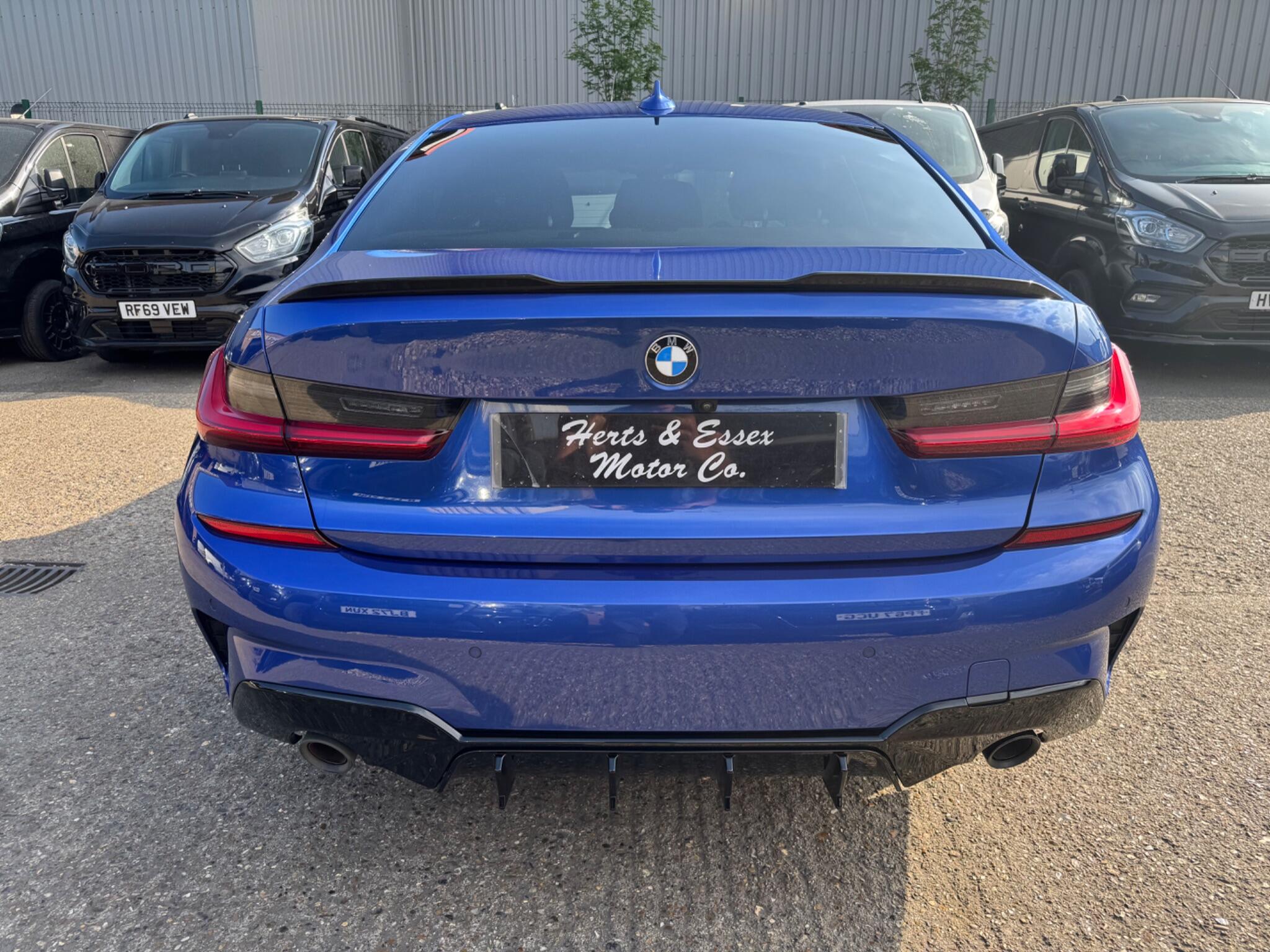 BMW 3 Series view 13