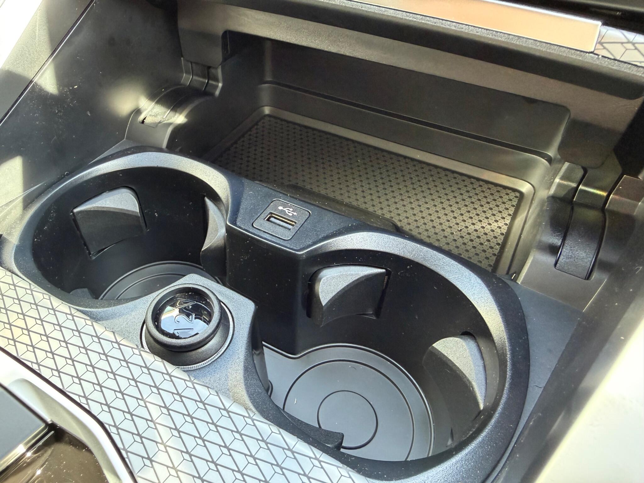 BMW I4 view 7