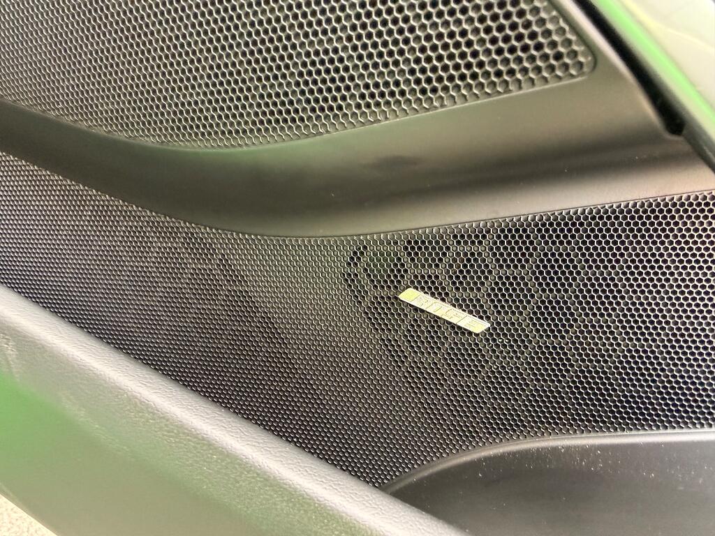 Porsche Cayman view 43