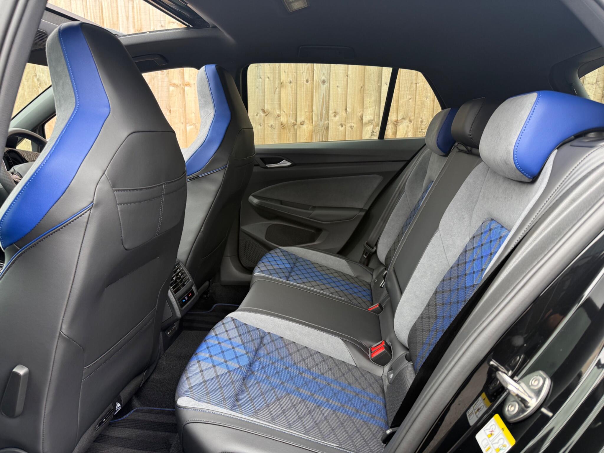 Volkswagen Golf view 12