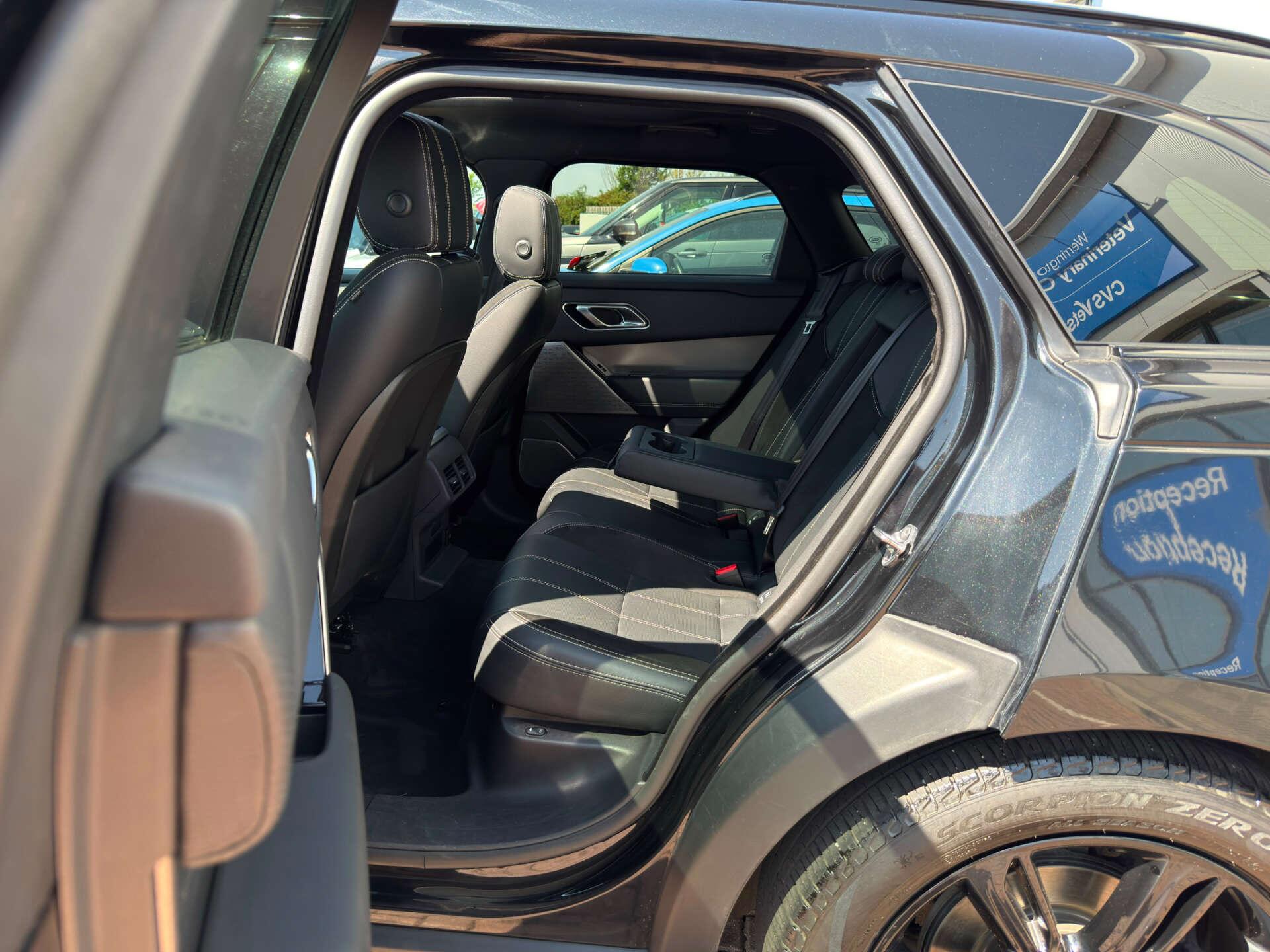 Land Rover Range Rover Velar view 40