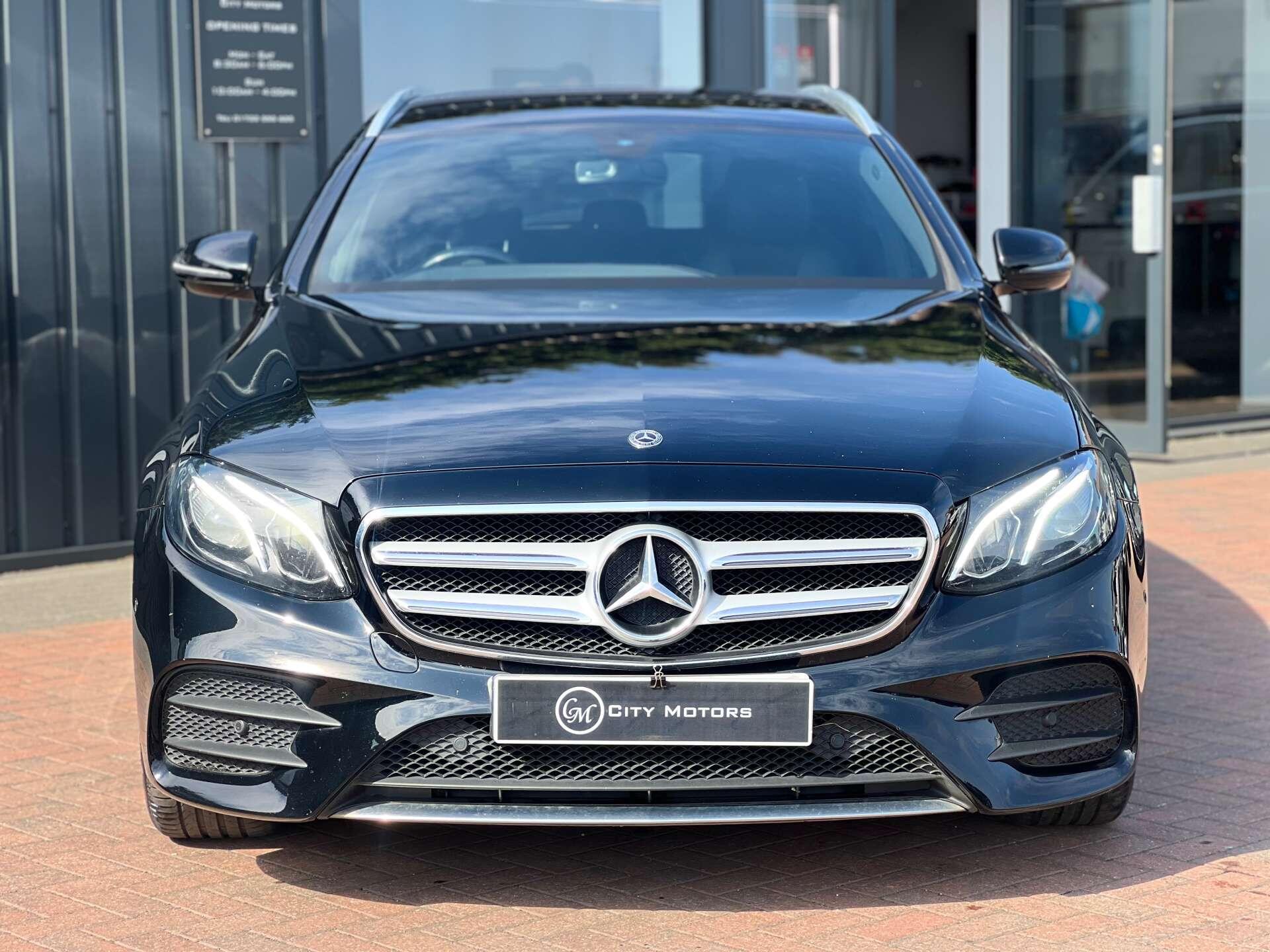 Mercedes-Benz E-Class view 4