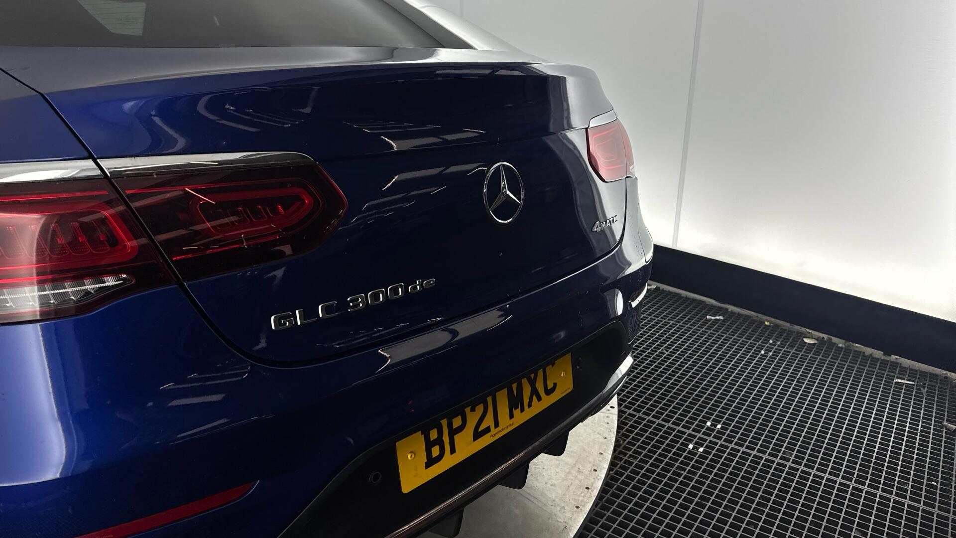 Mercedes-Benz GLC view 24
