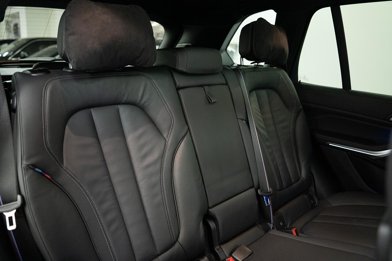 BMW X5 view 29