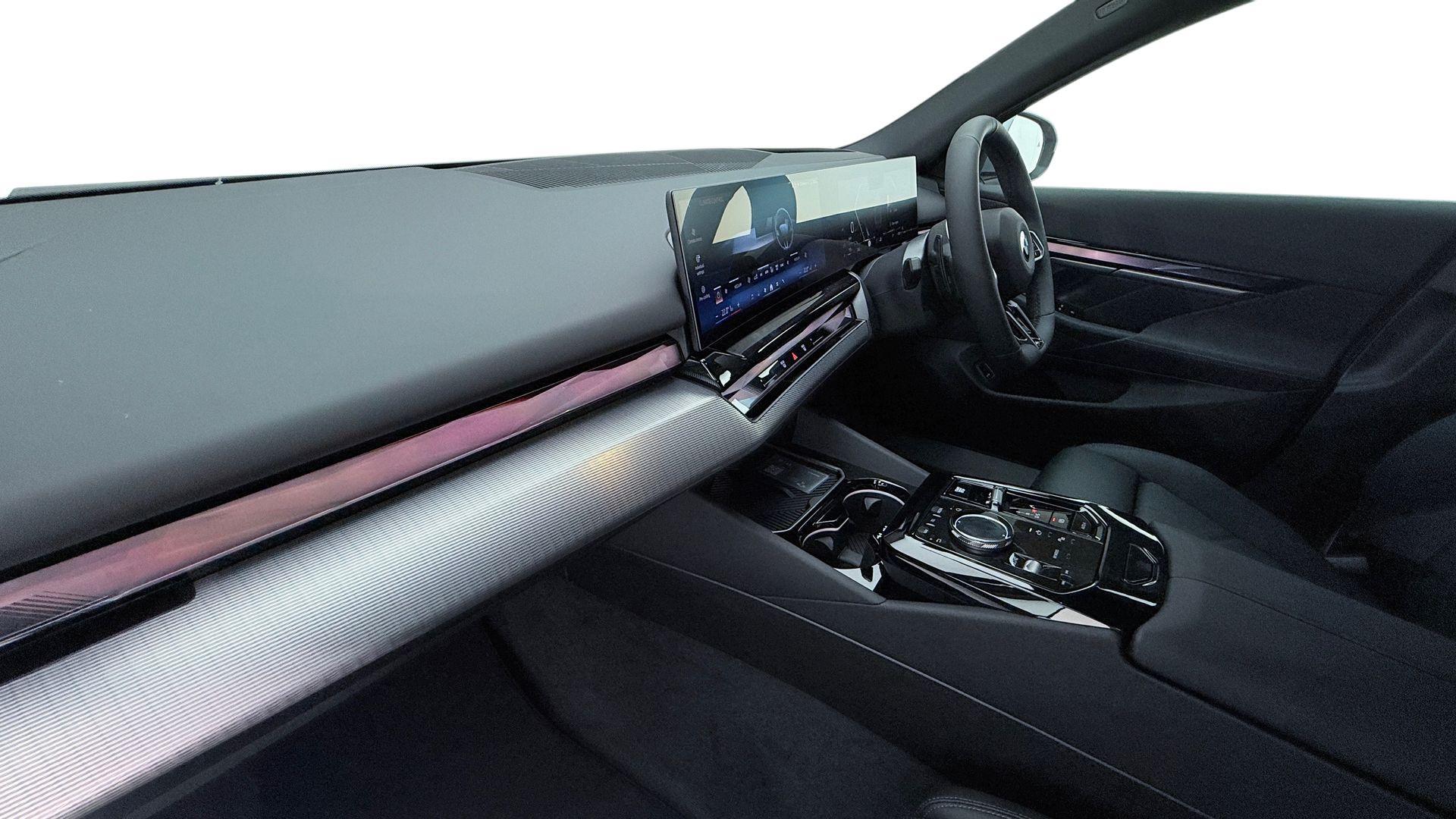 BMW 5 Series view 7