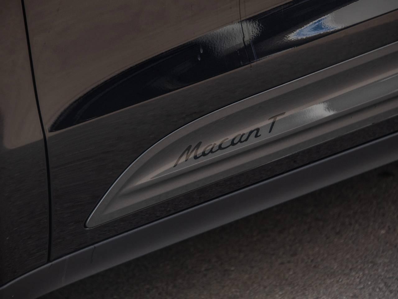 Porsche Macan view 16