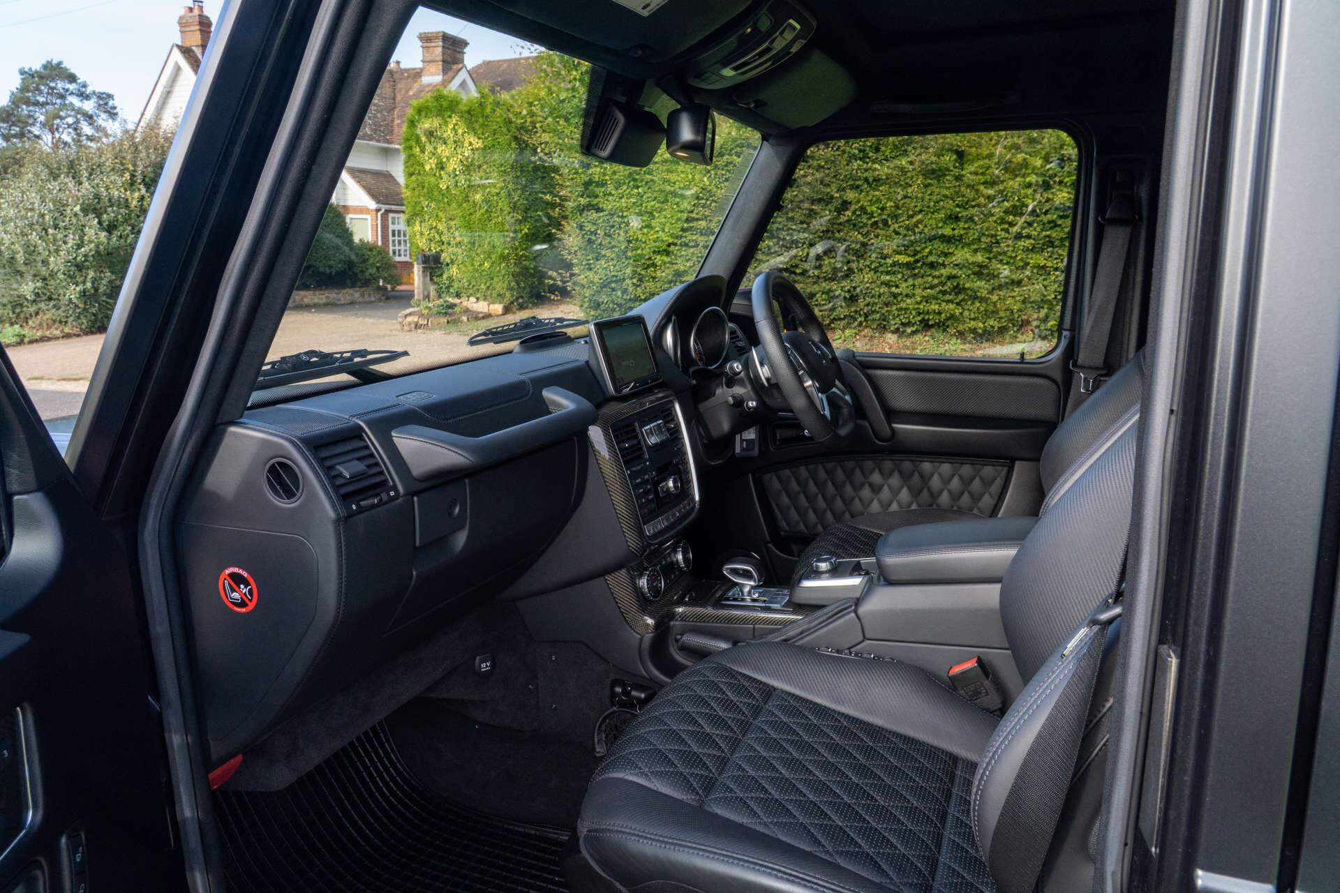 Mercedes-Benz G-Class view 9