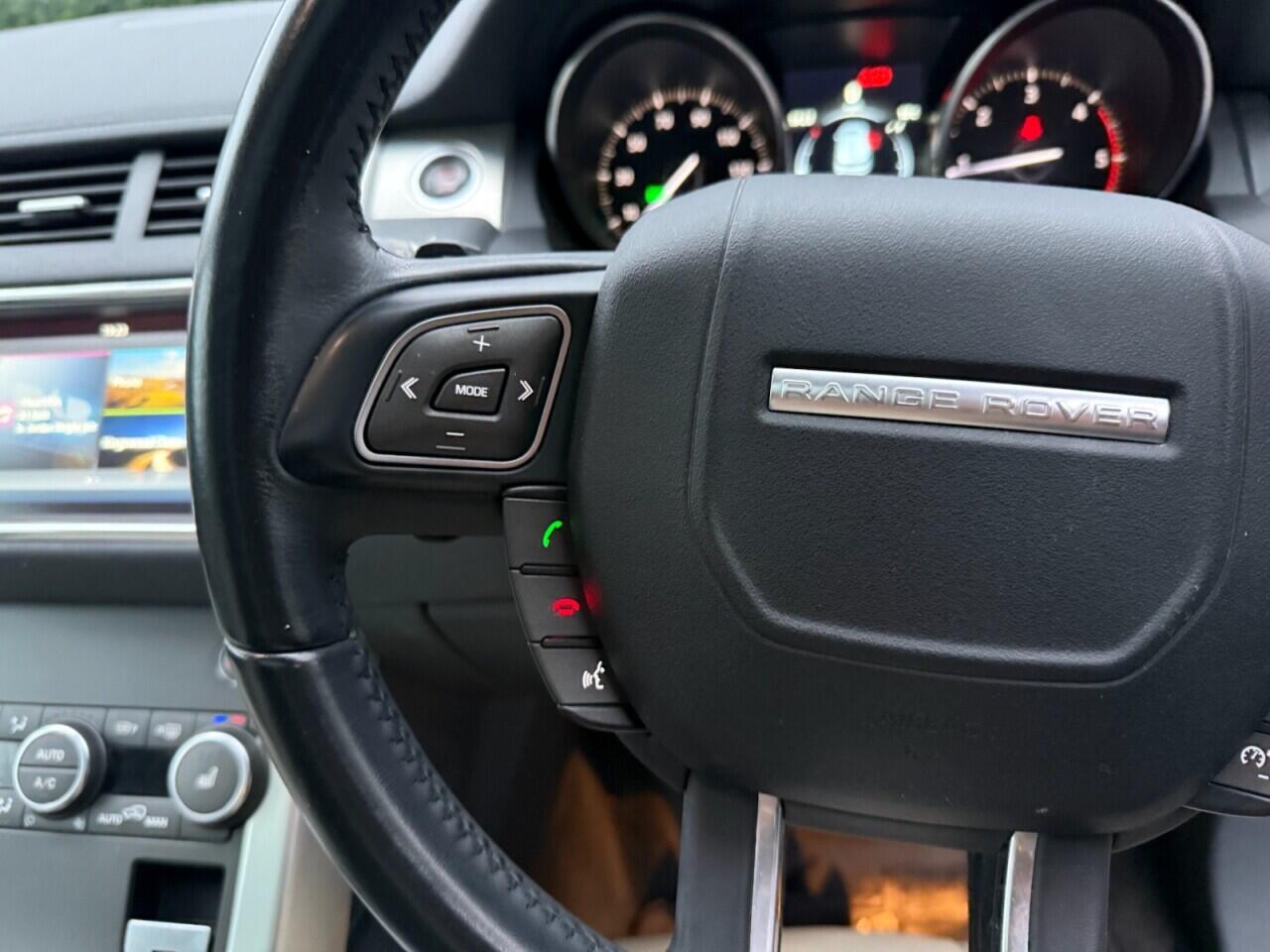 Land Rover Range Rover Evoque view 17