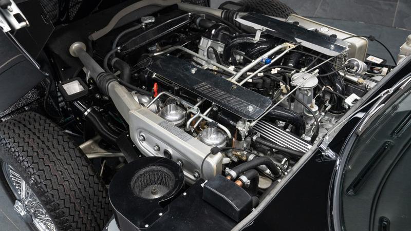 Jaguar E-Type view 19