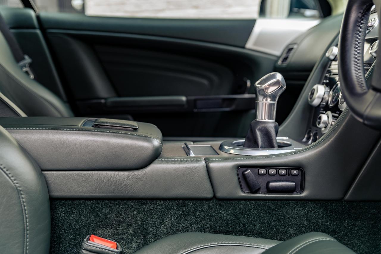 Aston Martin DBS view 18