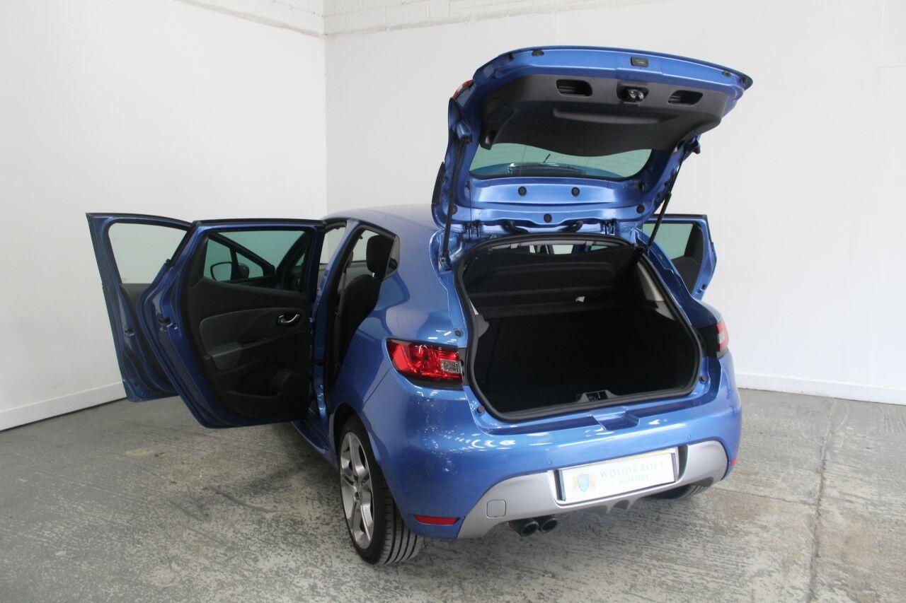 Renault Clio view 21