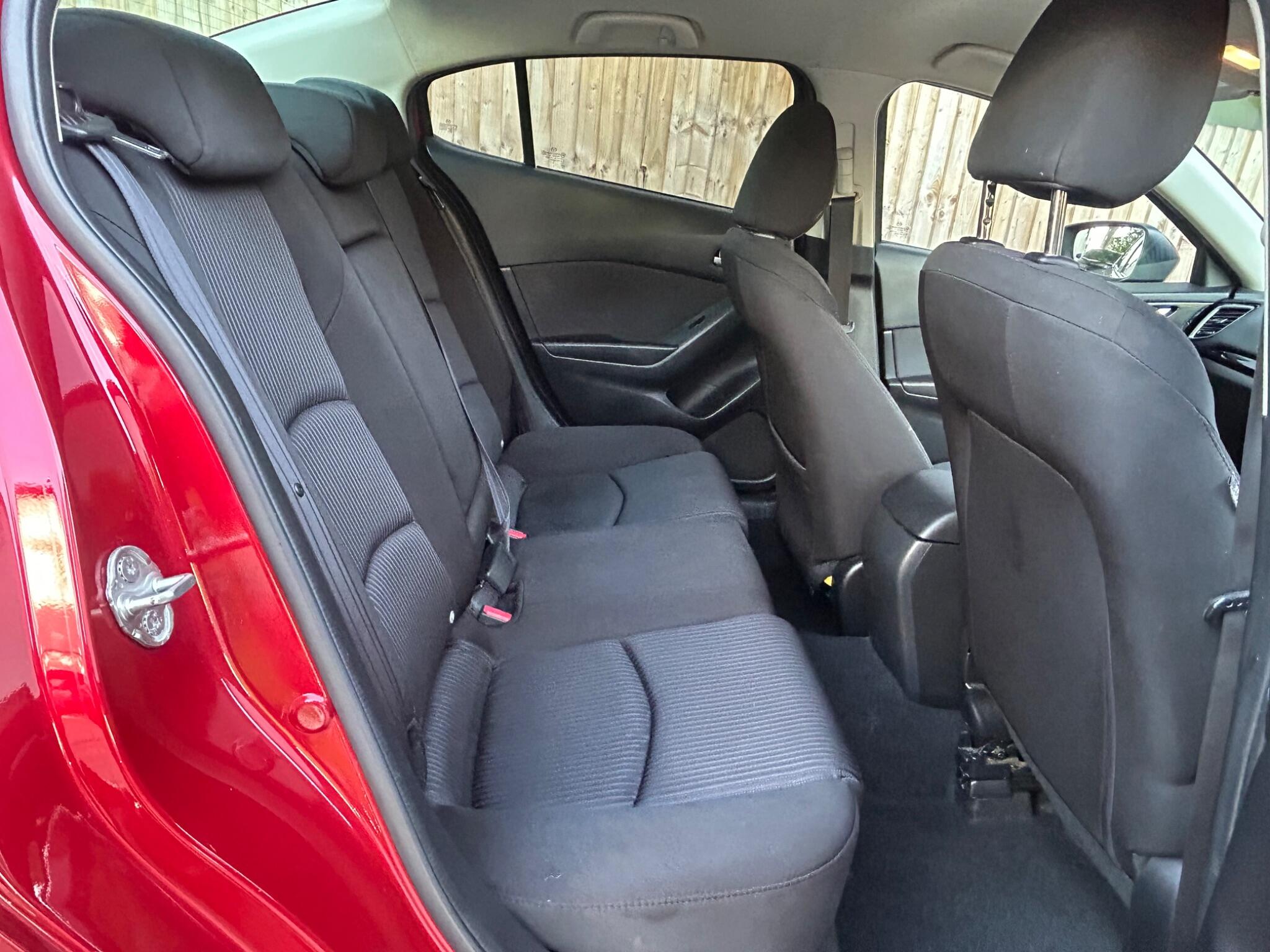 Mazda Mazda3 view 29