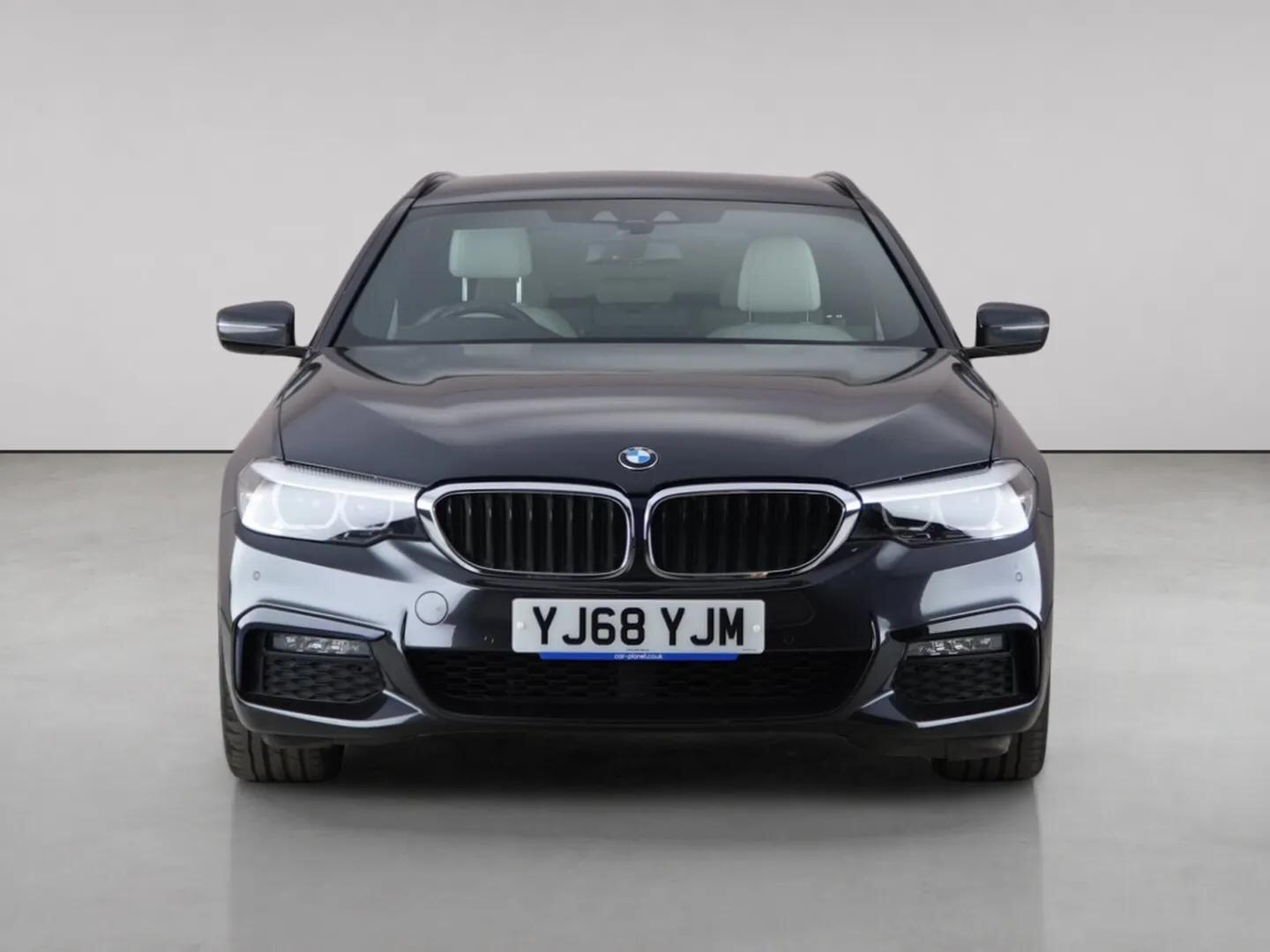 BMW 5 Series view 5