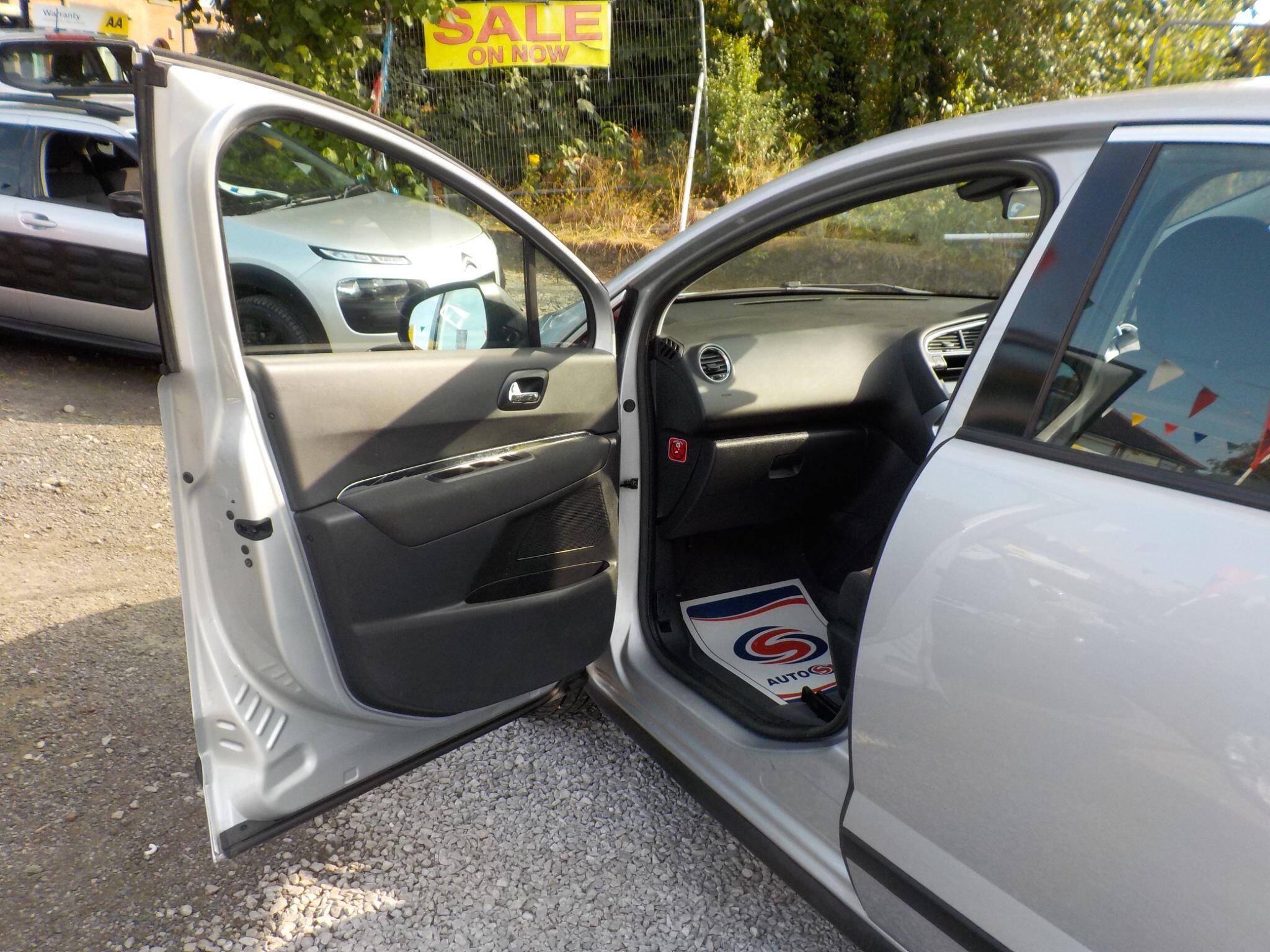 Peugeot 3008 1.6 HDi Active Euro 5 5dr