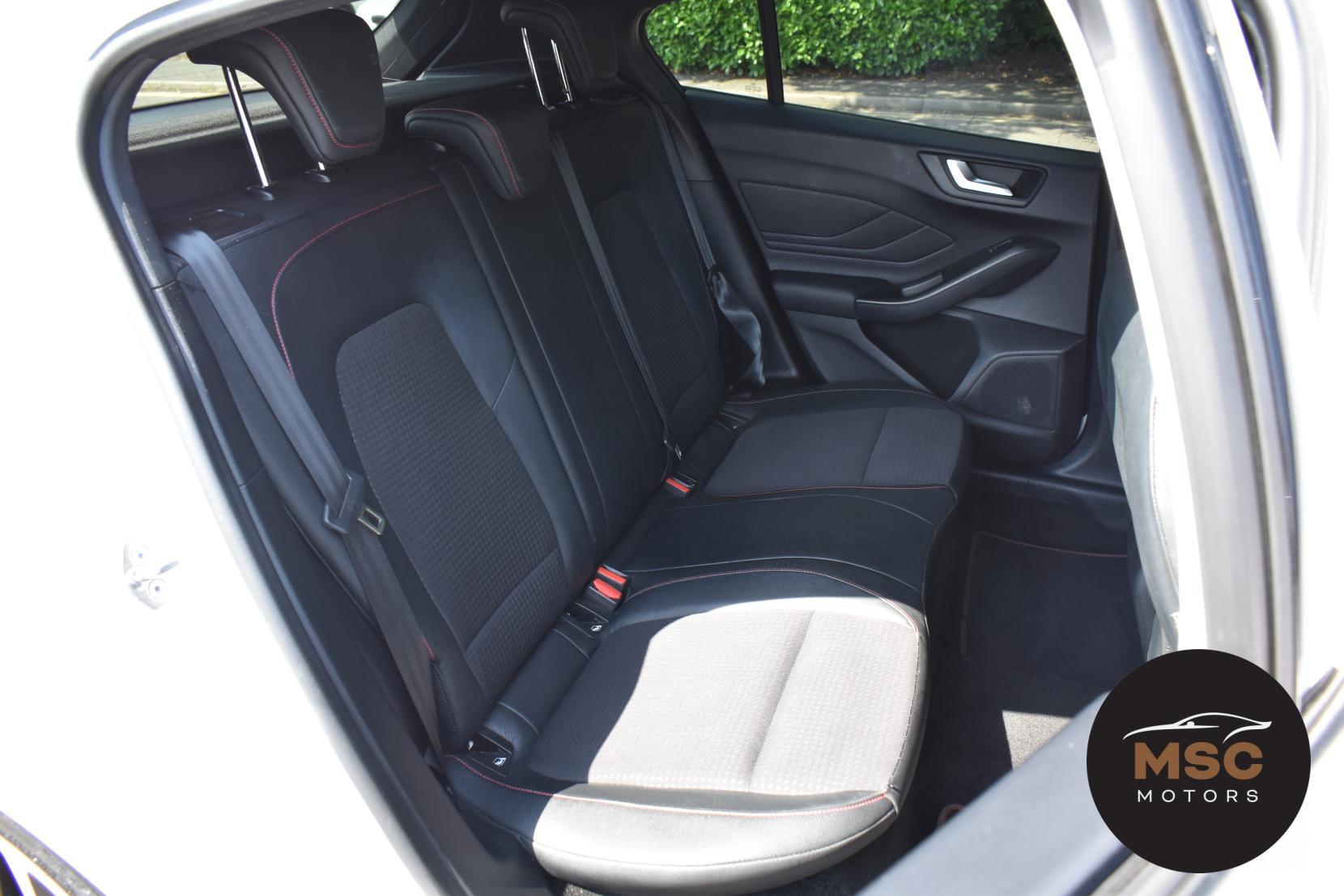 Ford Focus view 37