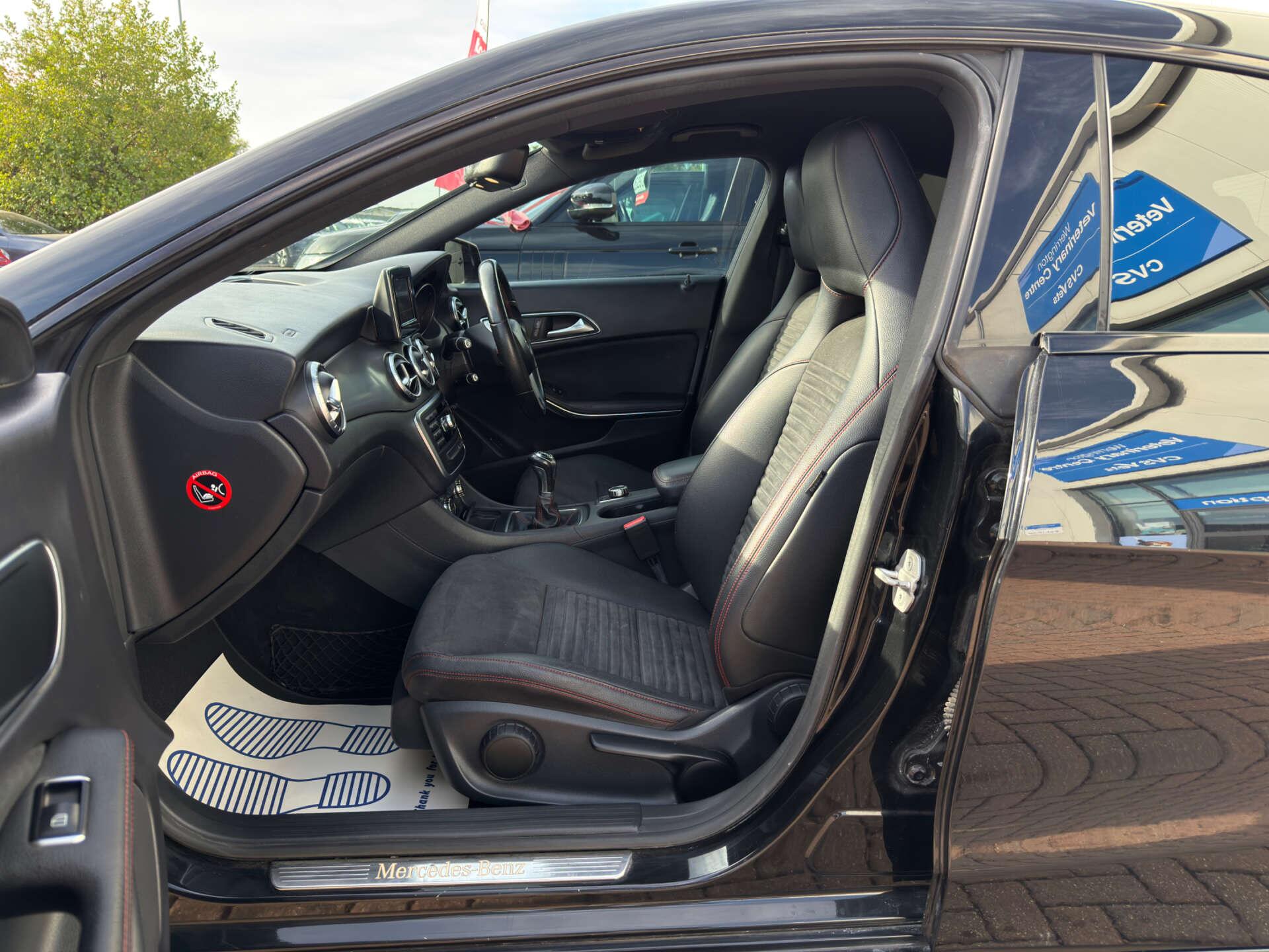 Mercedes-Benz Cla view 43