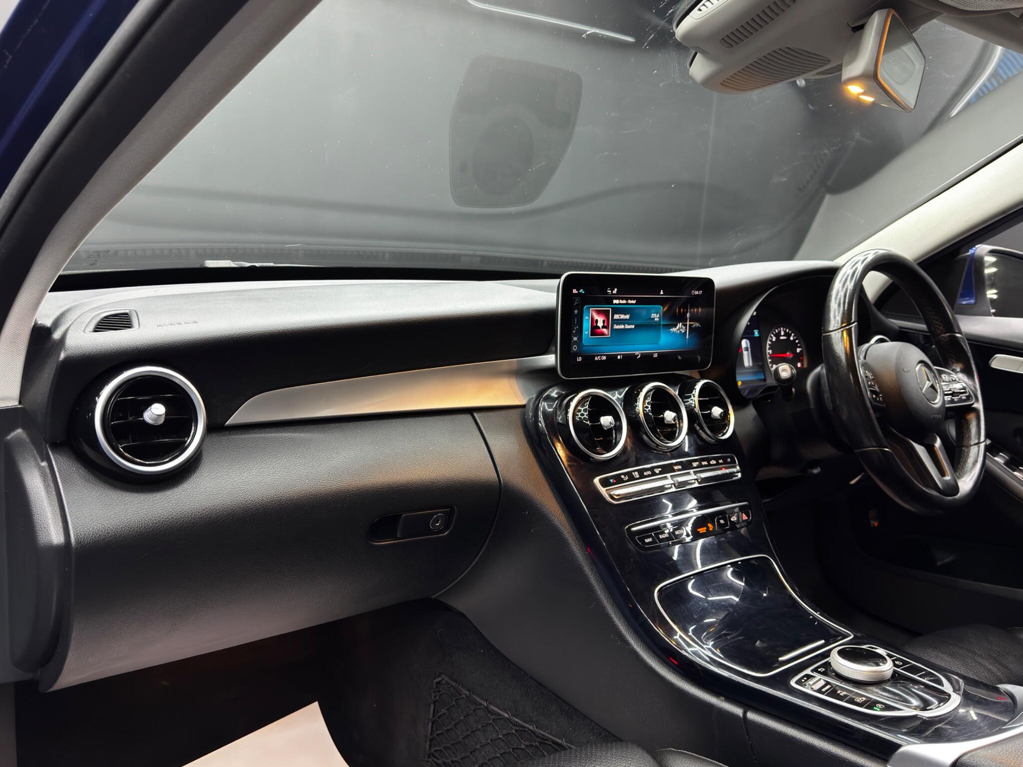 Mercedes-Benz C-Class view 11