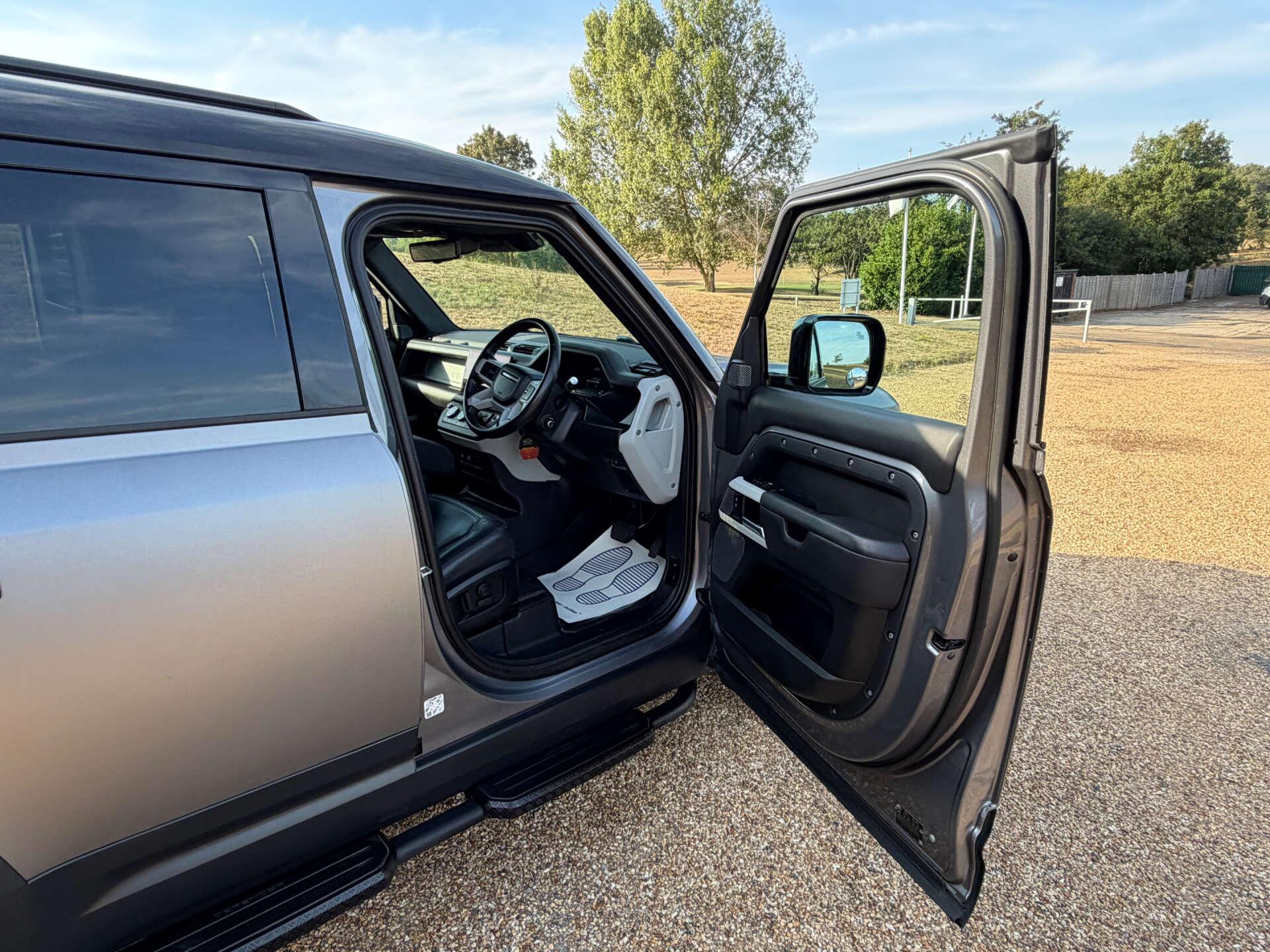 Land Rover Defender view 11