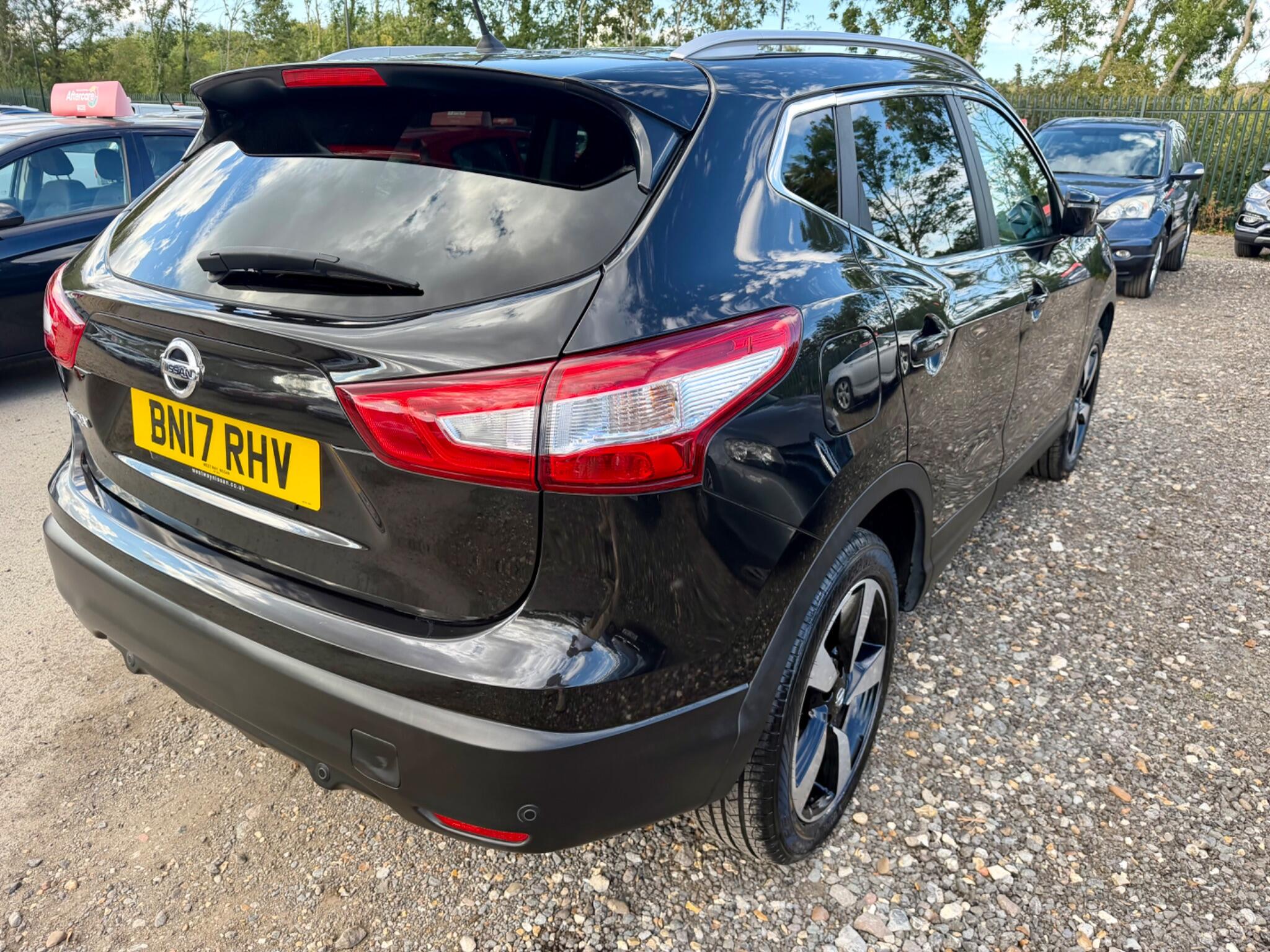 Nissan Qashqai view 25