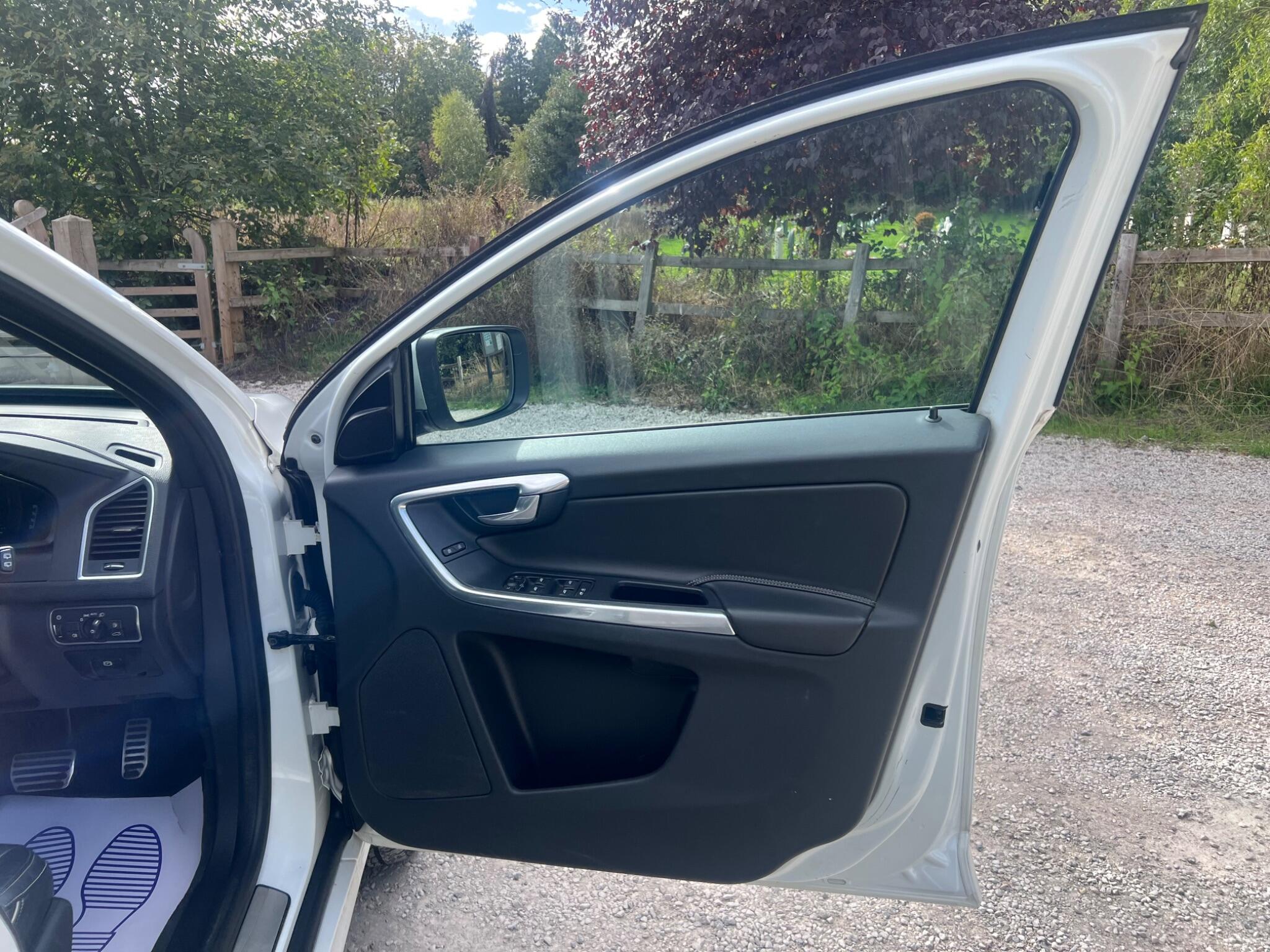 Volvo XC60 view 20