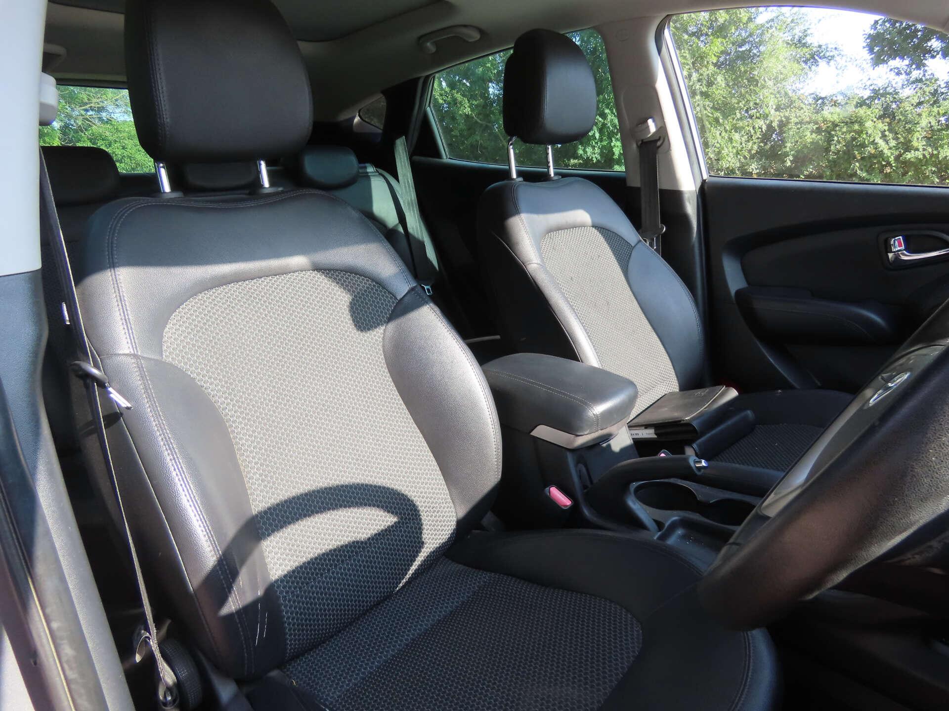 Hyundai Ix35 view 12