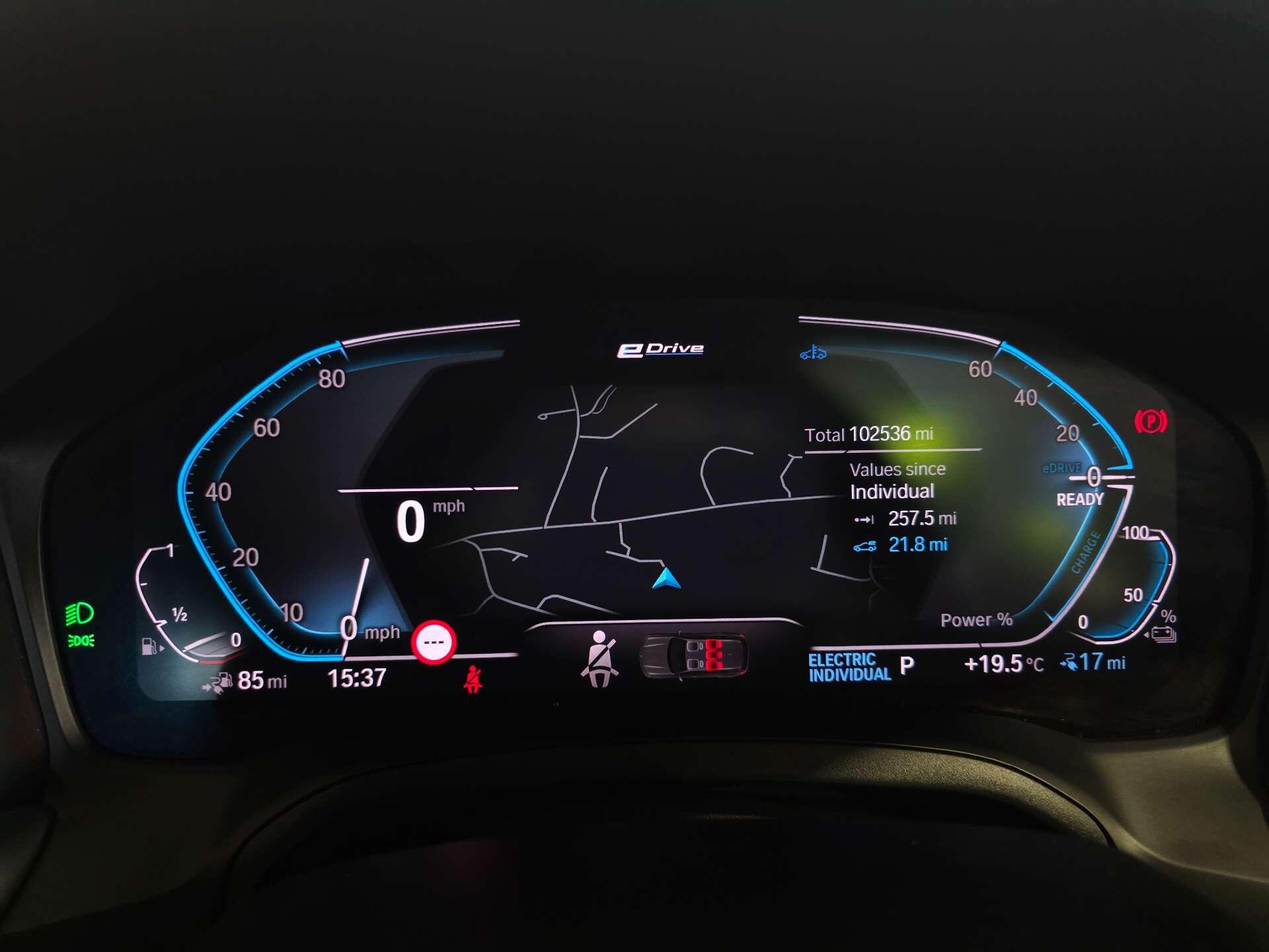 BMW 3 Series view 19
