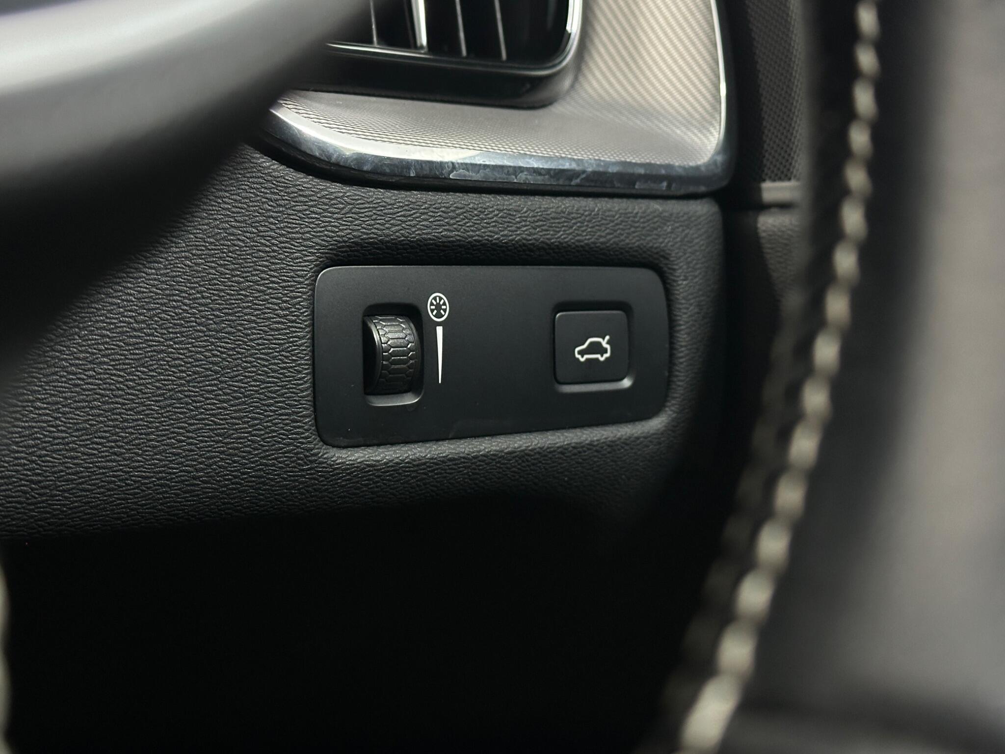 Volvo XC60 view 17