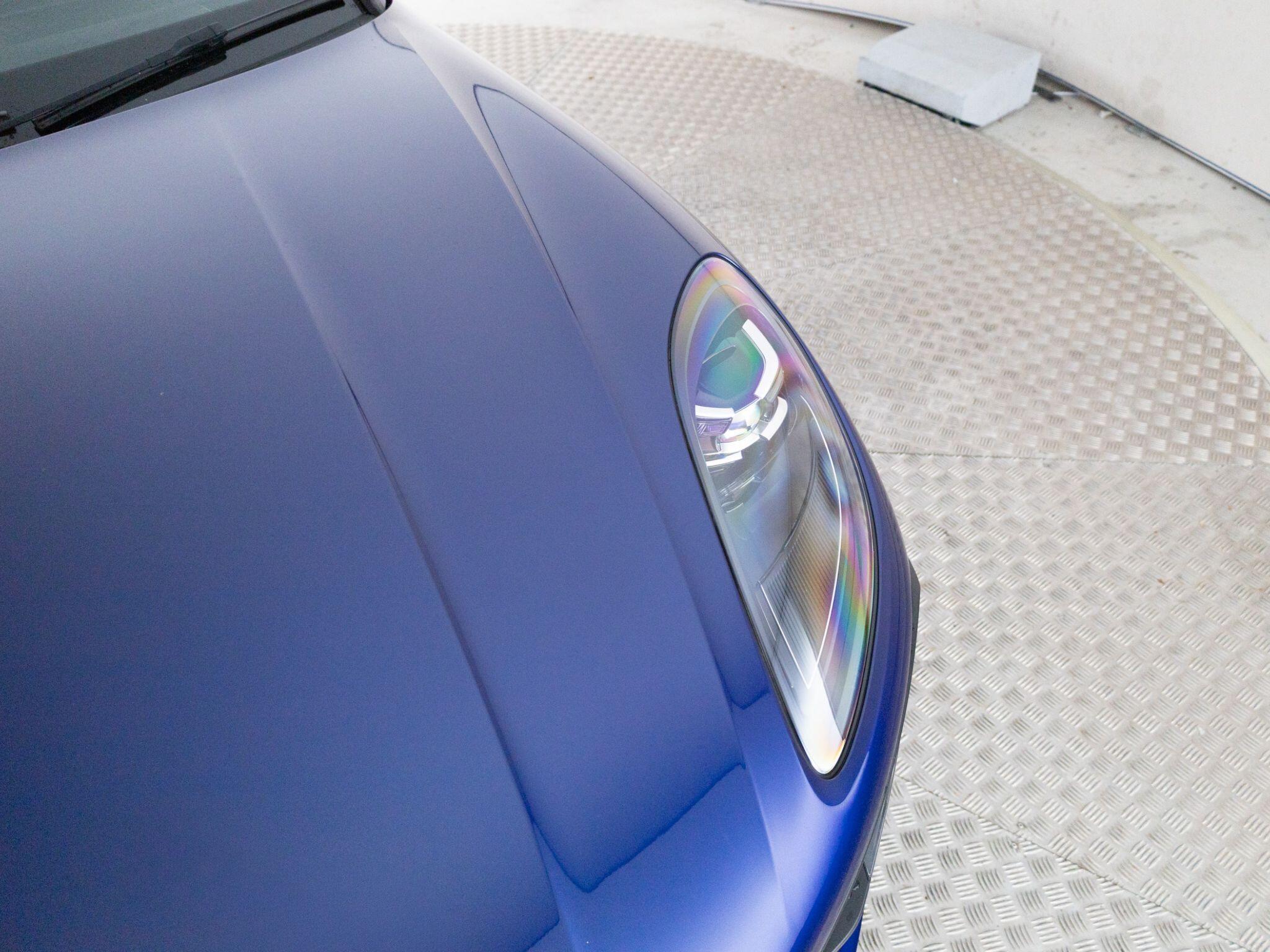 Porsche Macan view 70