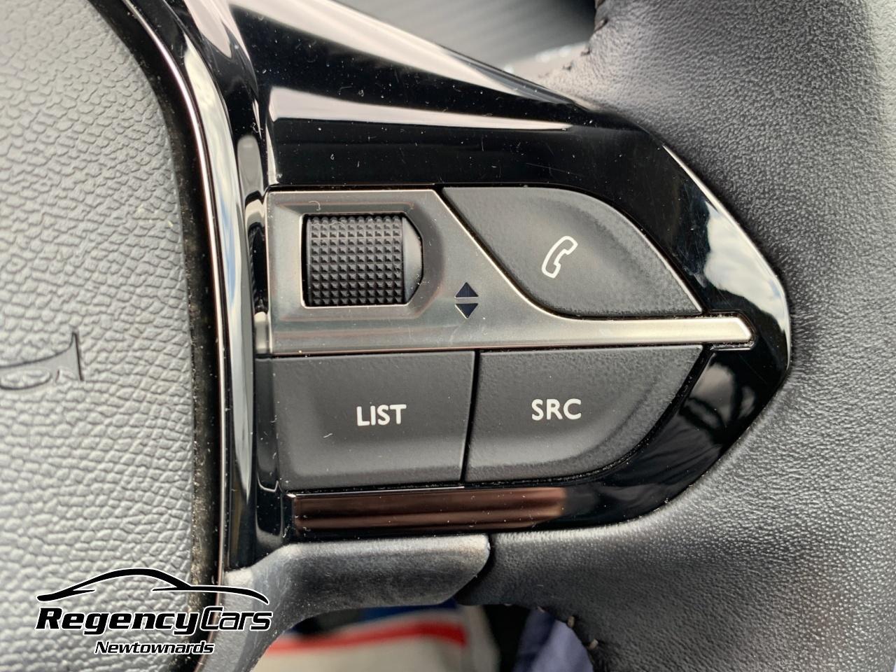 Peugeot 208 view 22